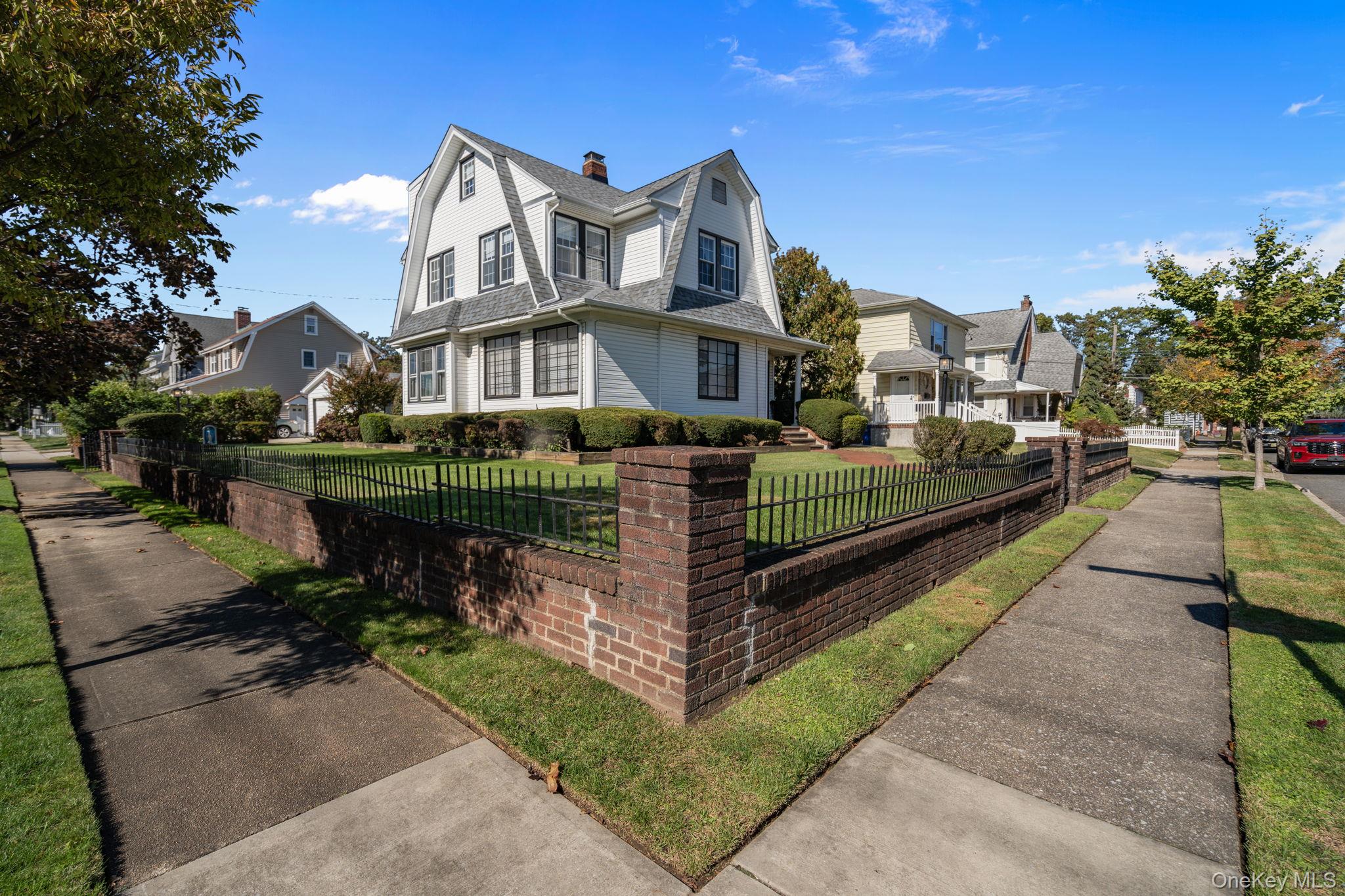 29 Summit Avenue, Lynbrook, NY 11563