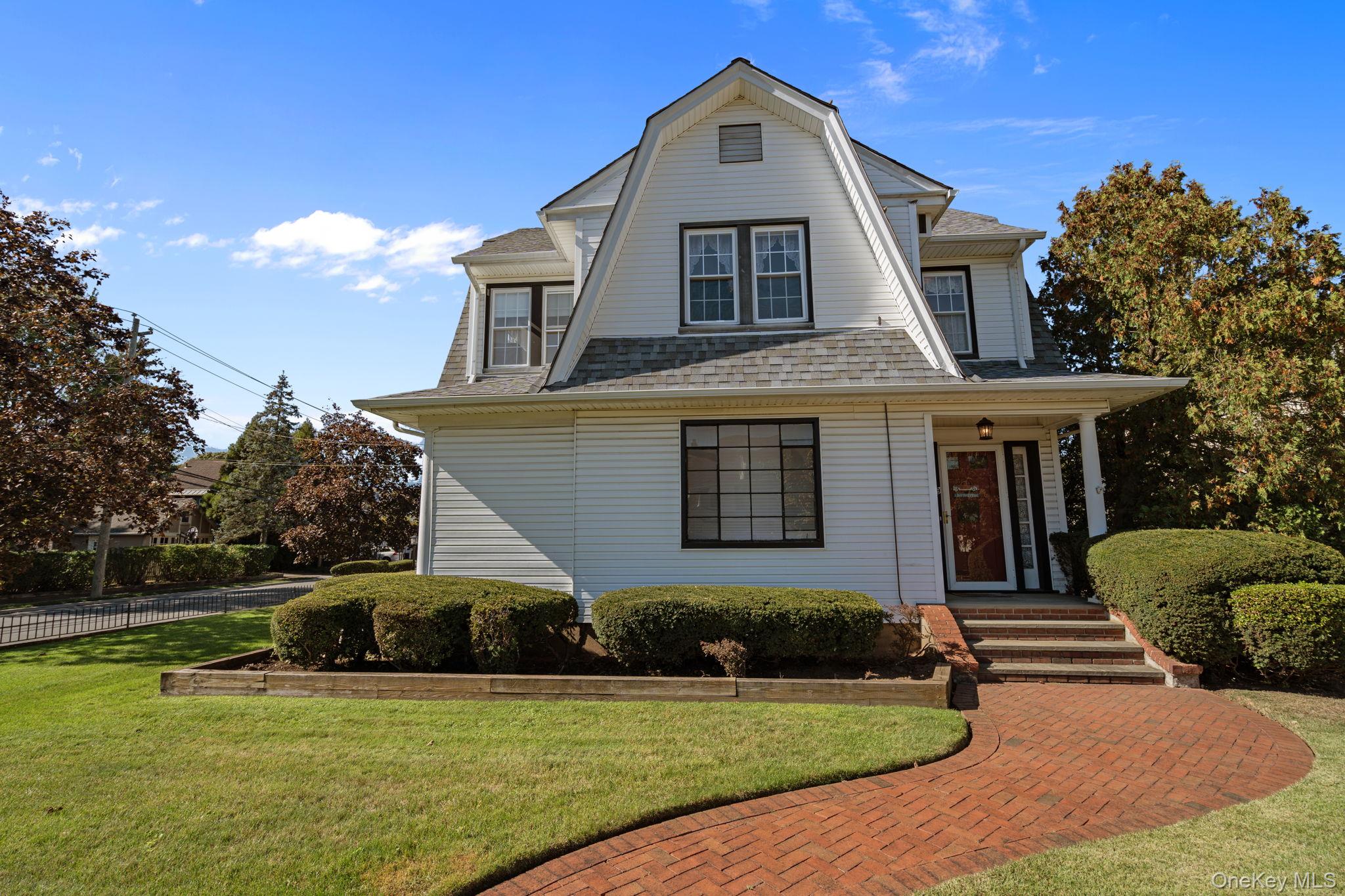 29 Summit Avenue, Lynbrook, NY 11563