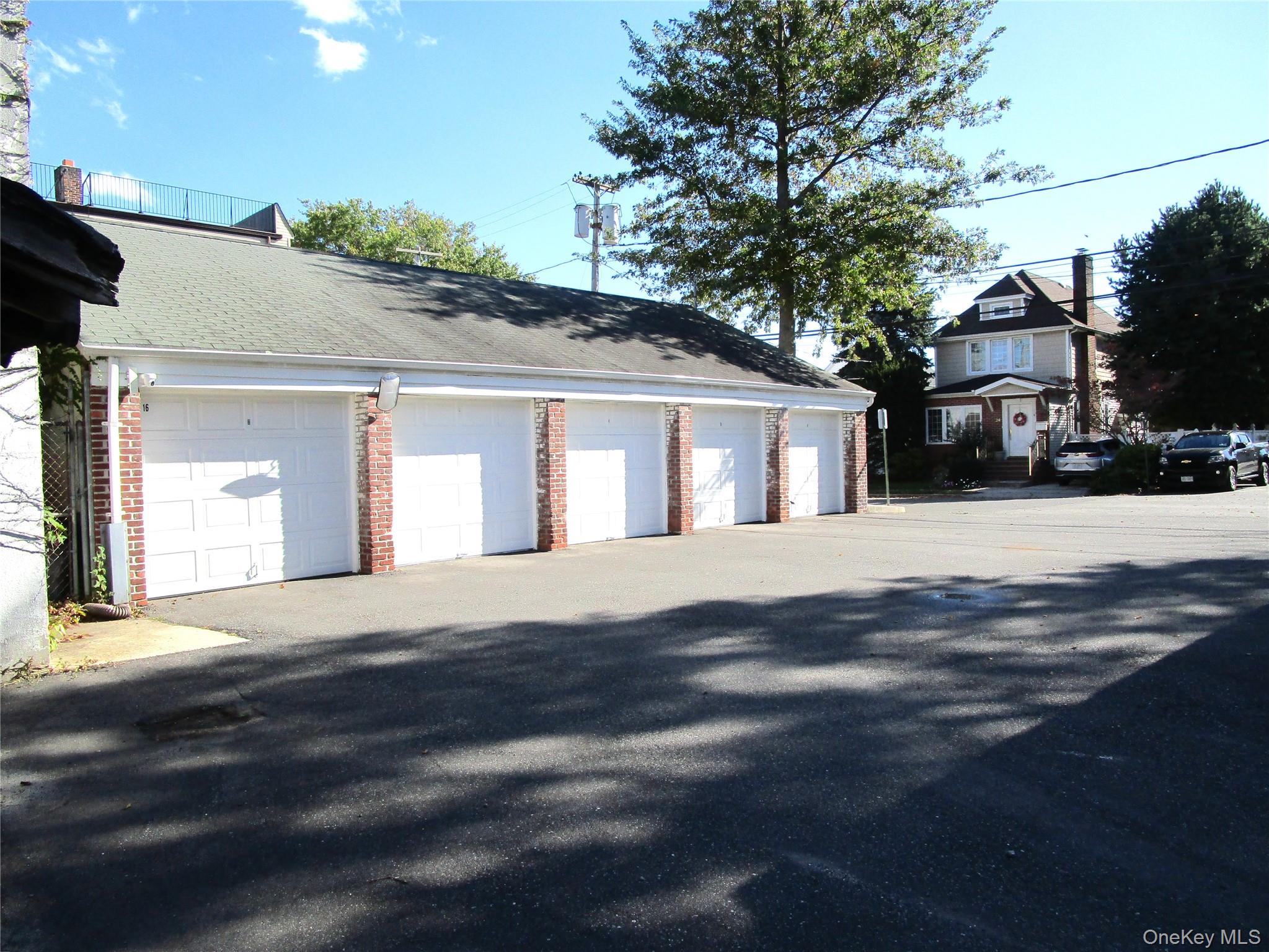 43 N Forest Avenue # C-23, Rockville Centre, NY 11570