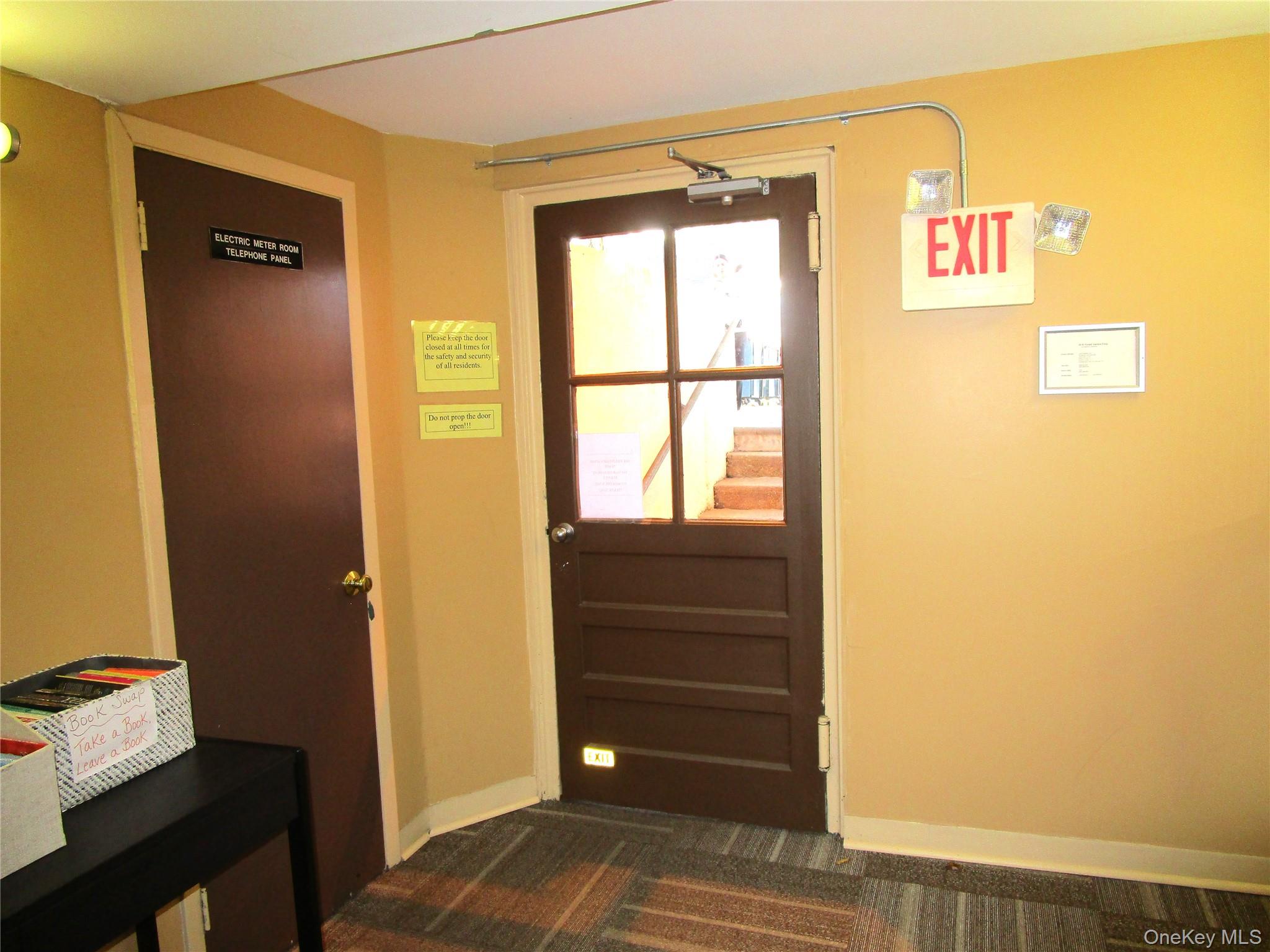 43 N Forest Avenue # C-23, Rockville Centre, NY 11570