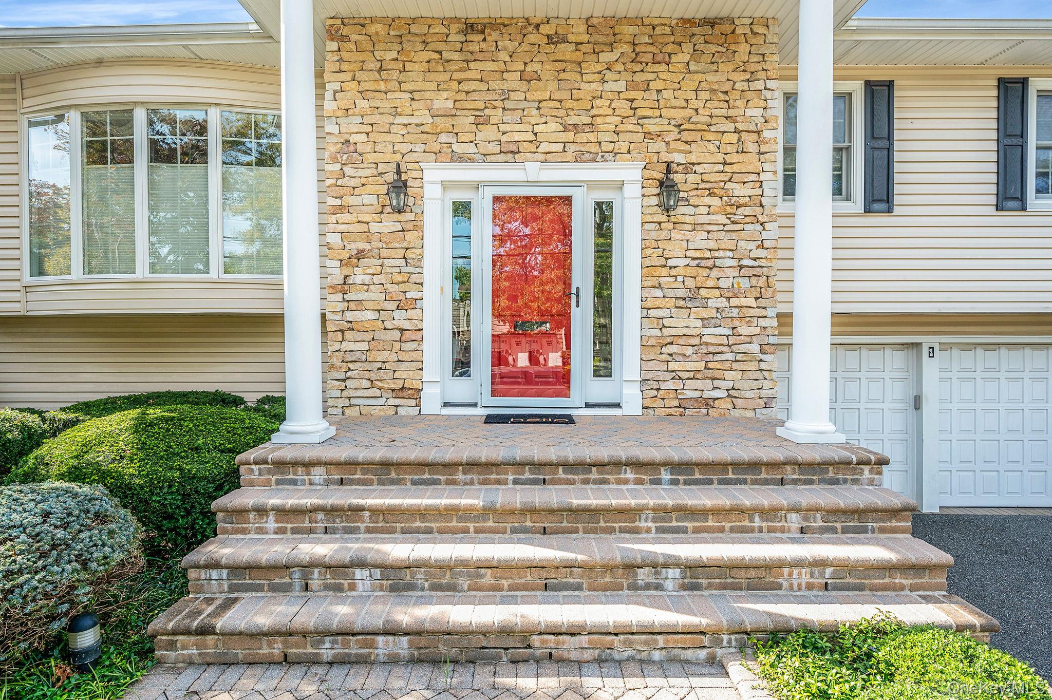 2994 Lonni Lane, Merrick, NY 11566