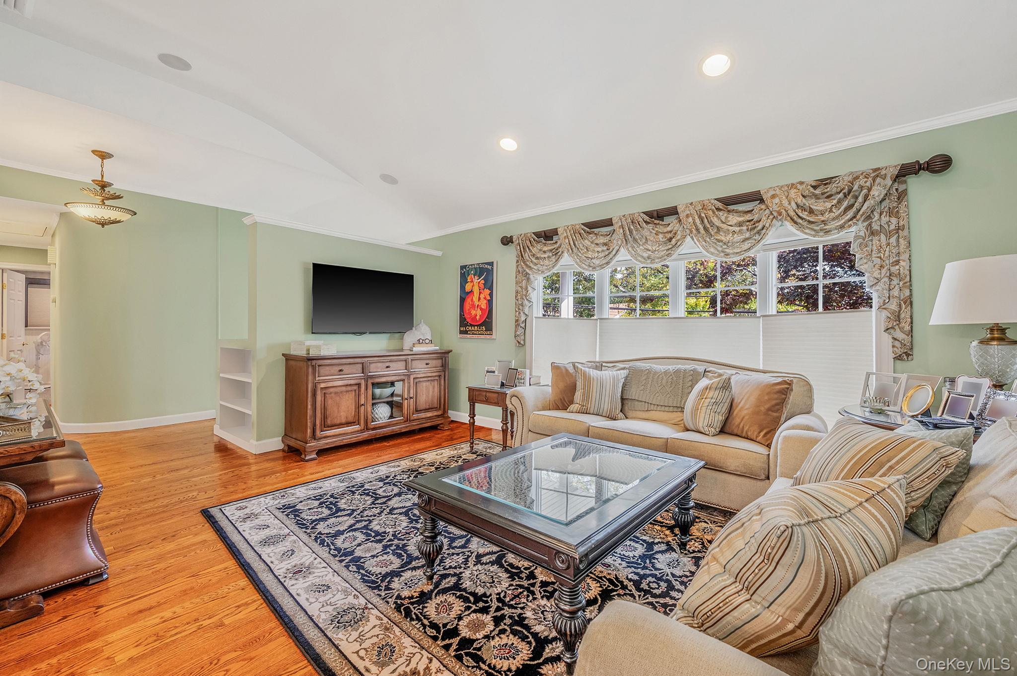 2994 Lonni Lane, Merrick, NY 11566