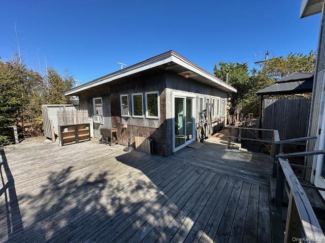 187 Holly Walk, Cherry Grove, NY 11782