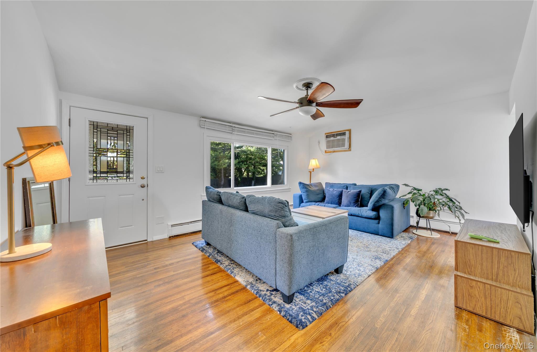 102 Lafayette Street, Copiague, NY 11726