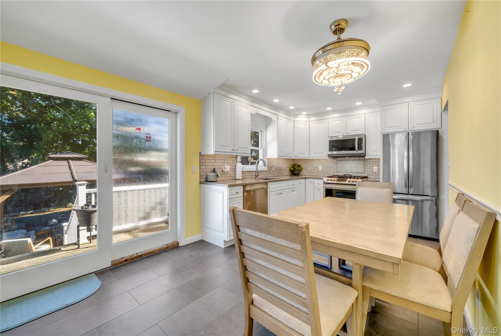 102 Lafayette Street, Copiague, NY 11726