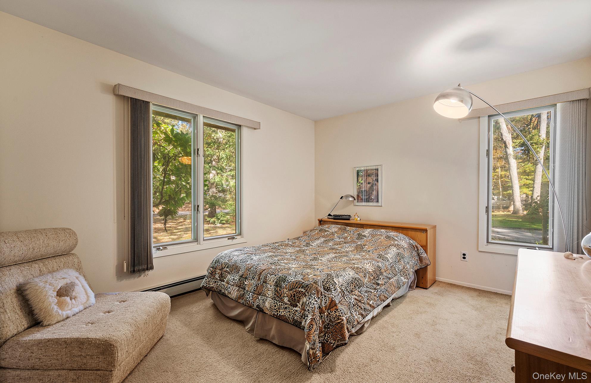 33 Sherwood Lane, East Hampton, NY 11937