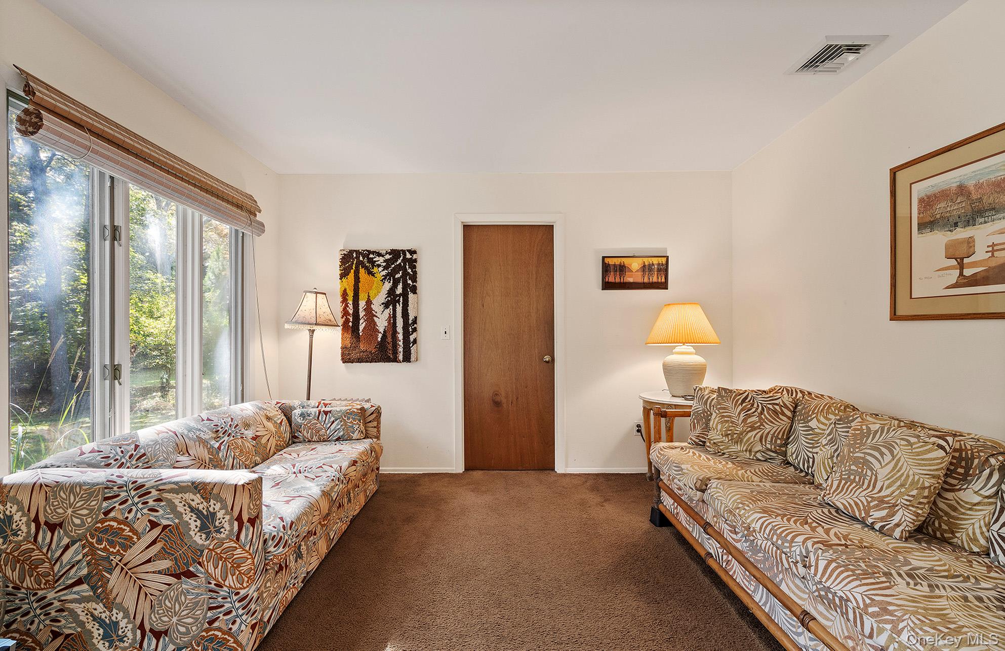 33 Sherwood Lane, East Hampton, NY 11937