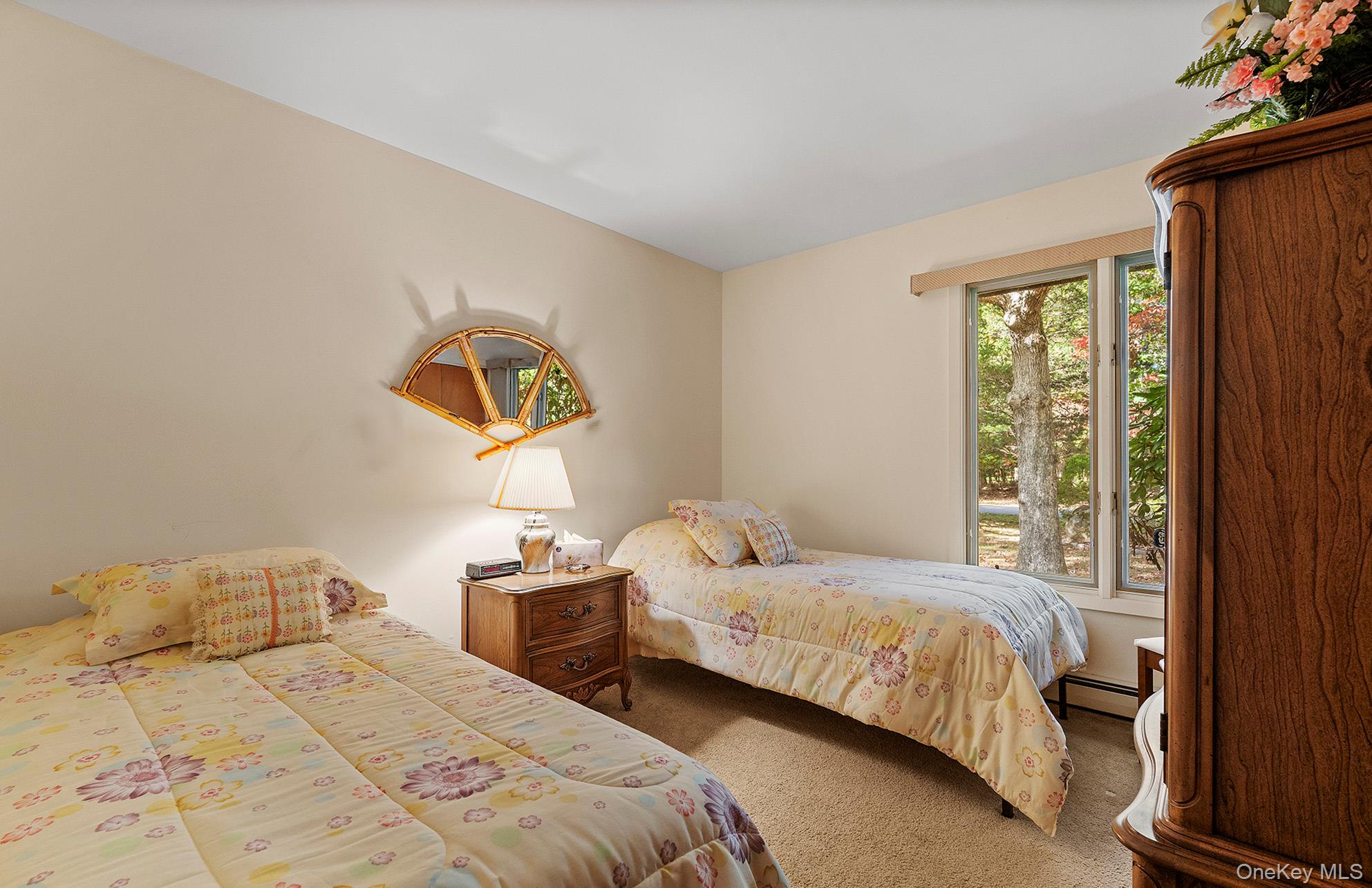 33 Sherwood Lane, East Hampton, NY 11937