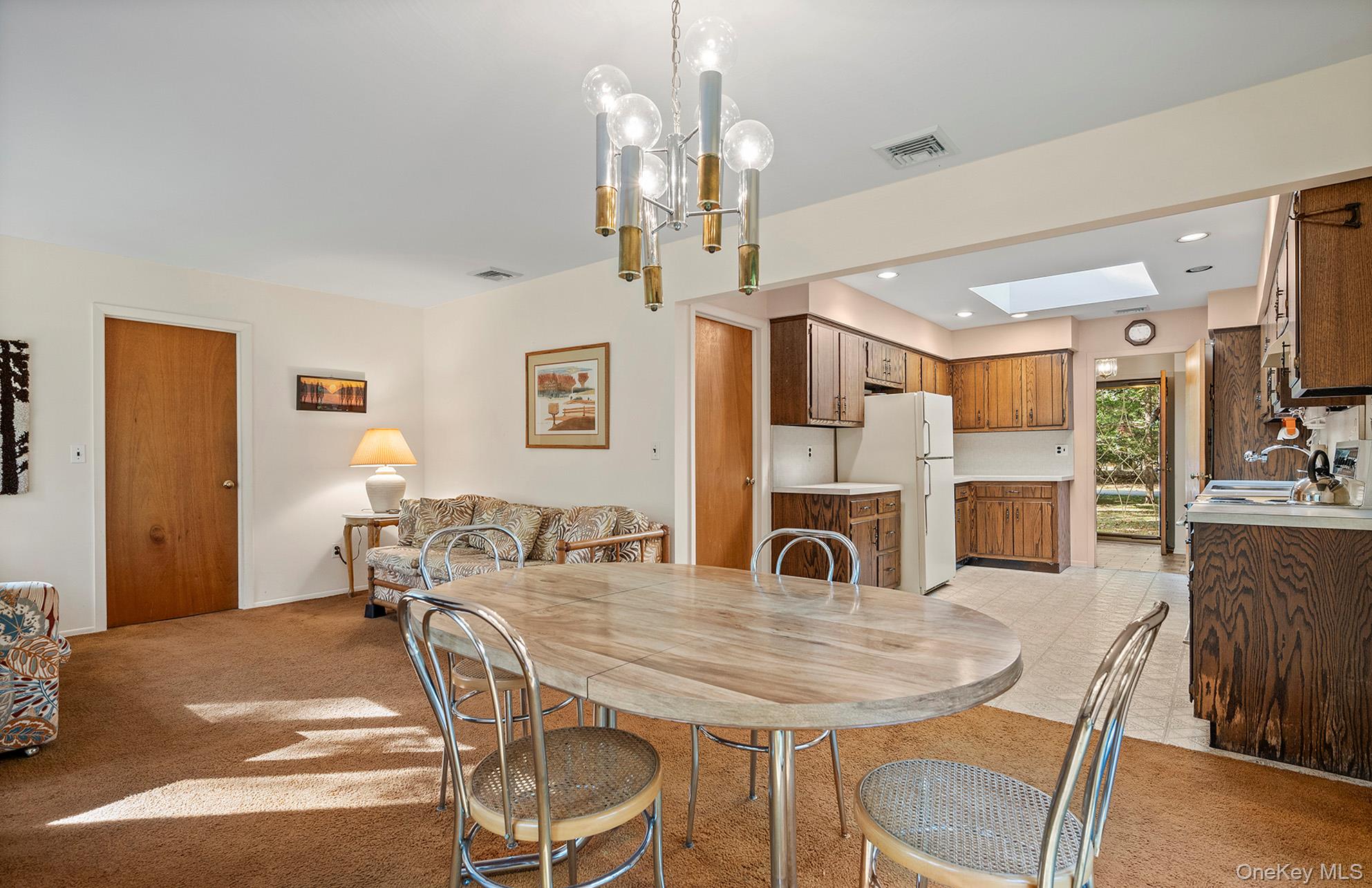 33 Sherwood Lane, East Hampton, NY 11937