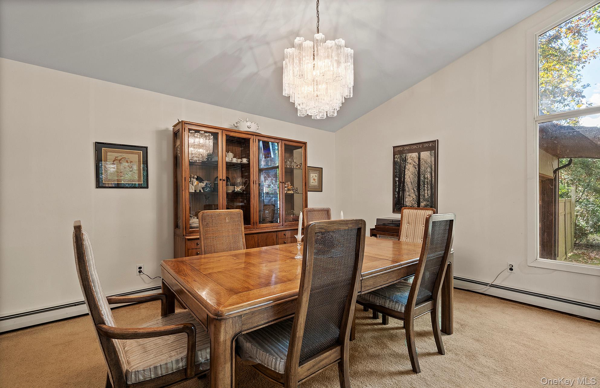 33 Sherwood Lane, East Hampton, NY 11937