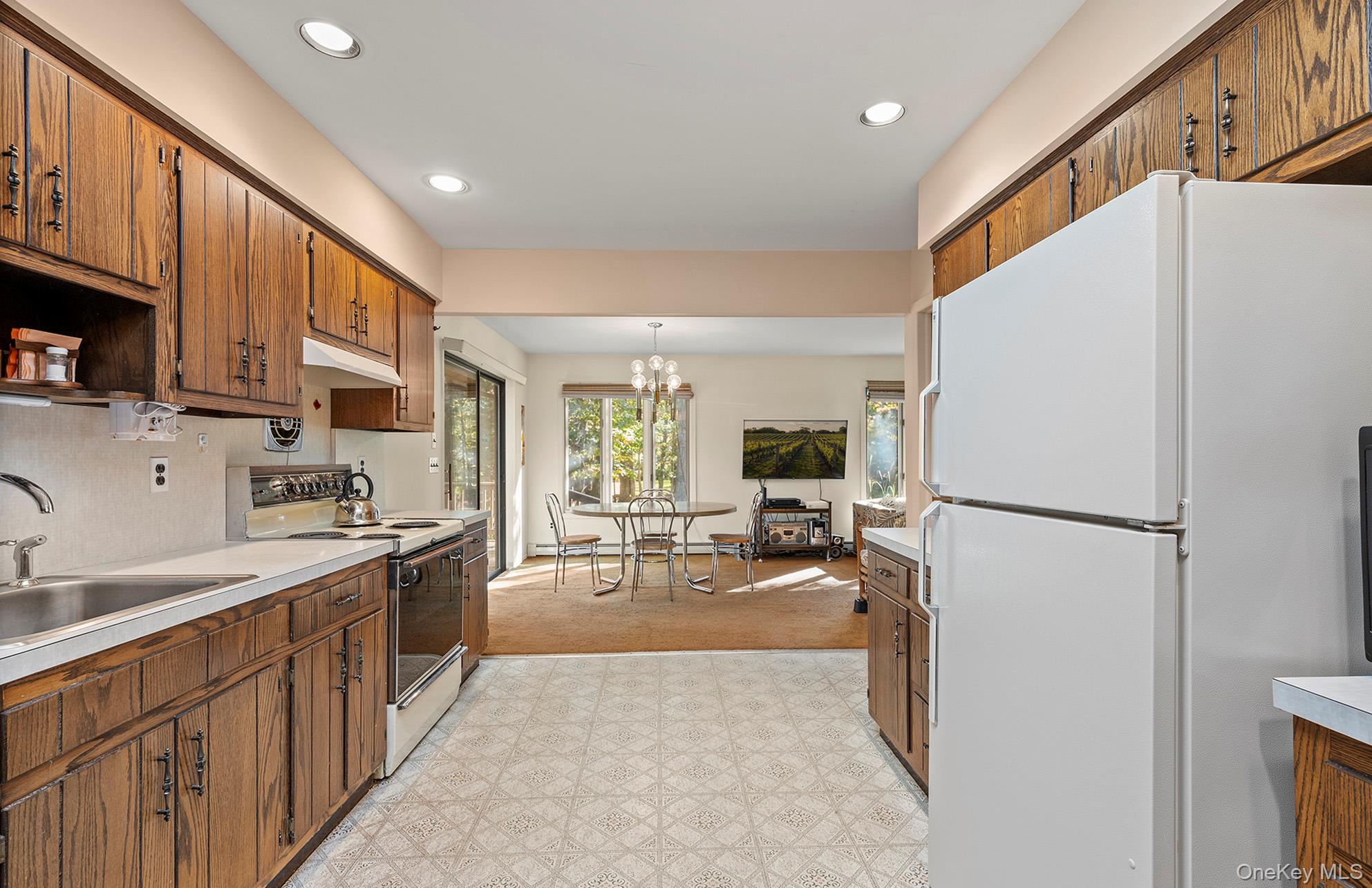 33 Sherwood Lane, East Hampton, NY 11937