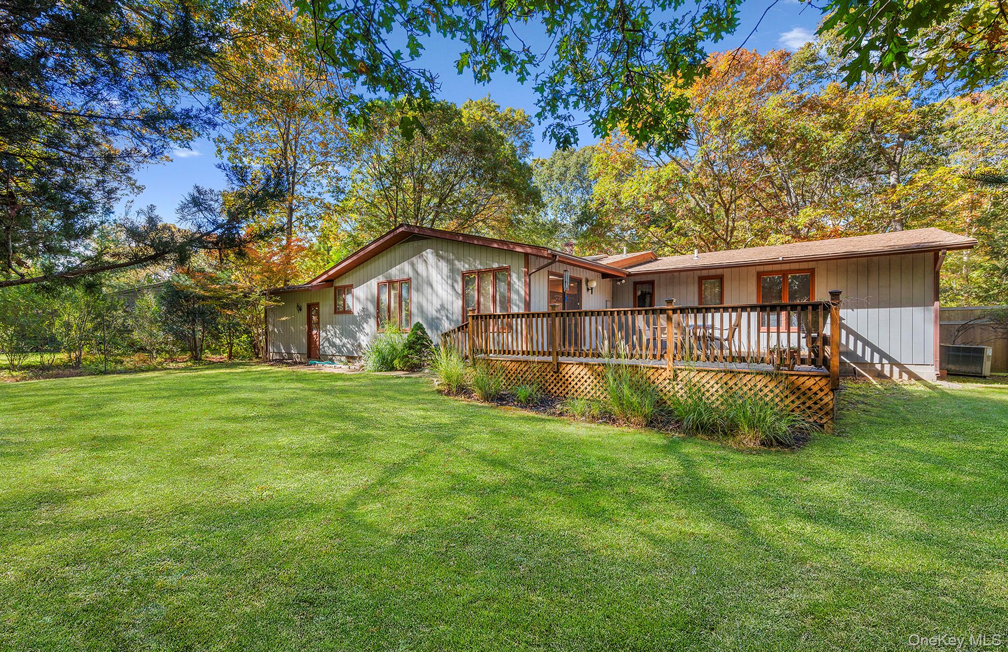 33 Sherwood Lane, East Hampton, NY 11937