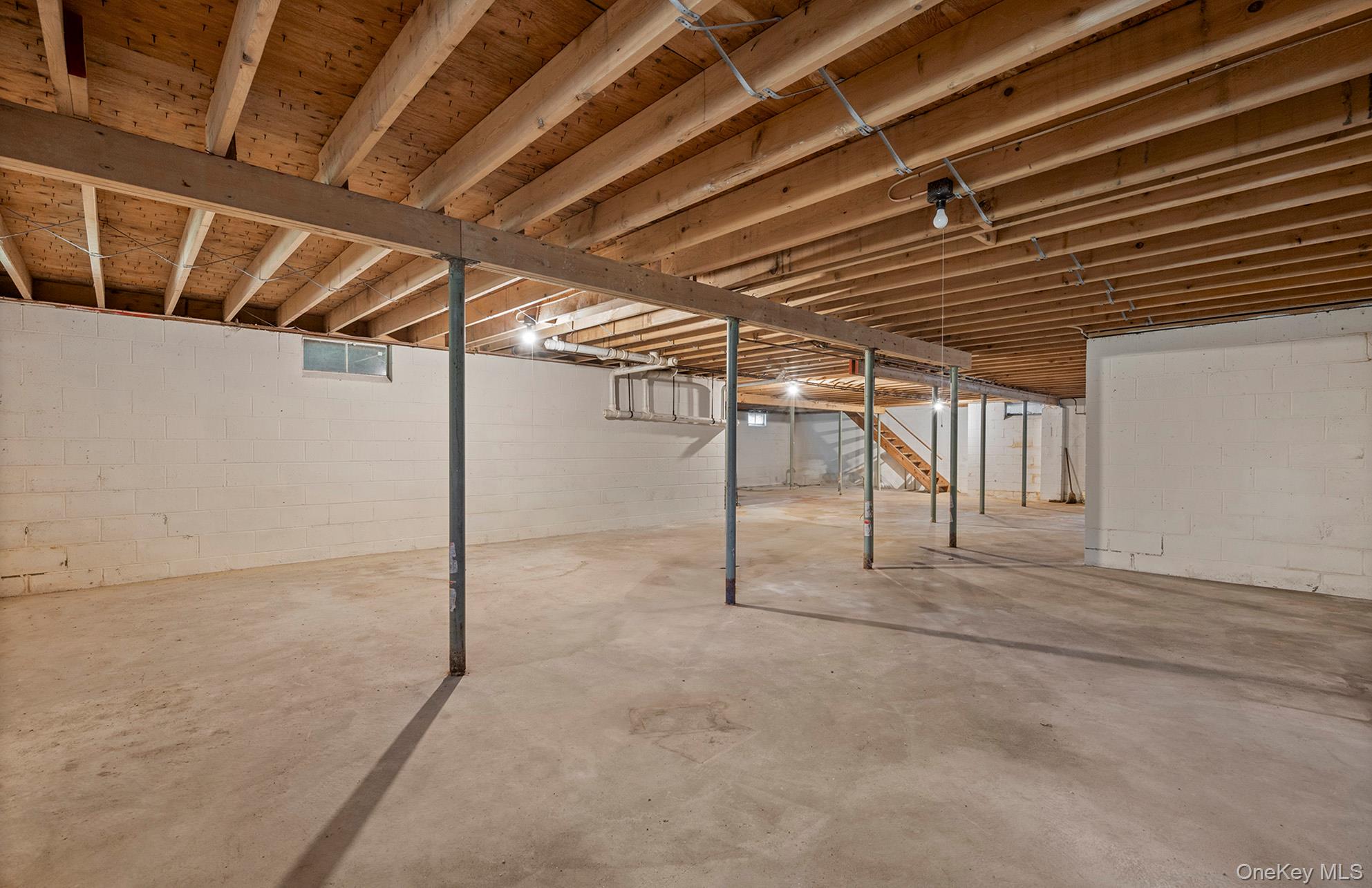 33 Sherwood Lane, East Hampton, NY 11937