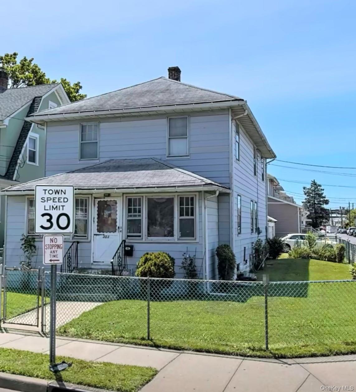 303 Bayview Avenue, Inwood, NY 11096