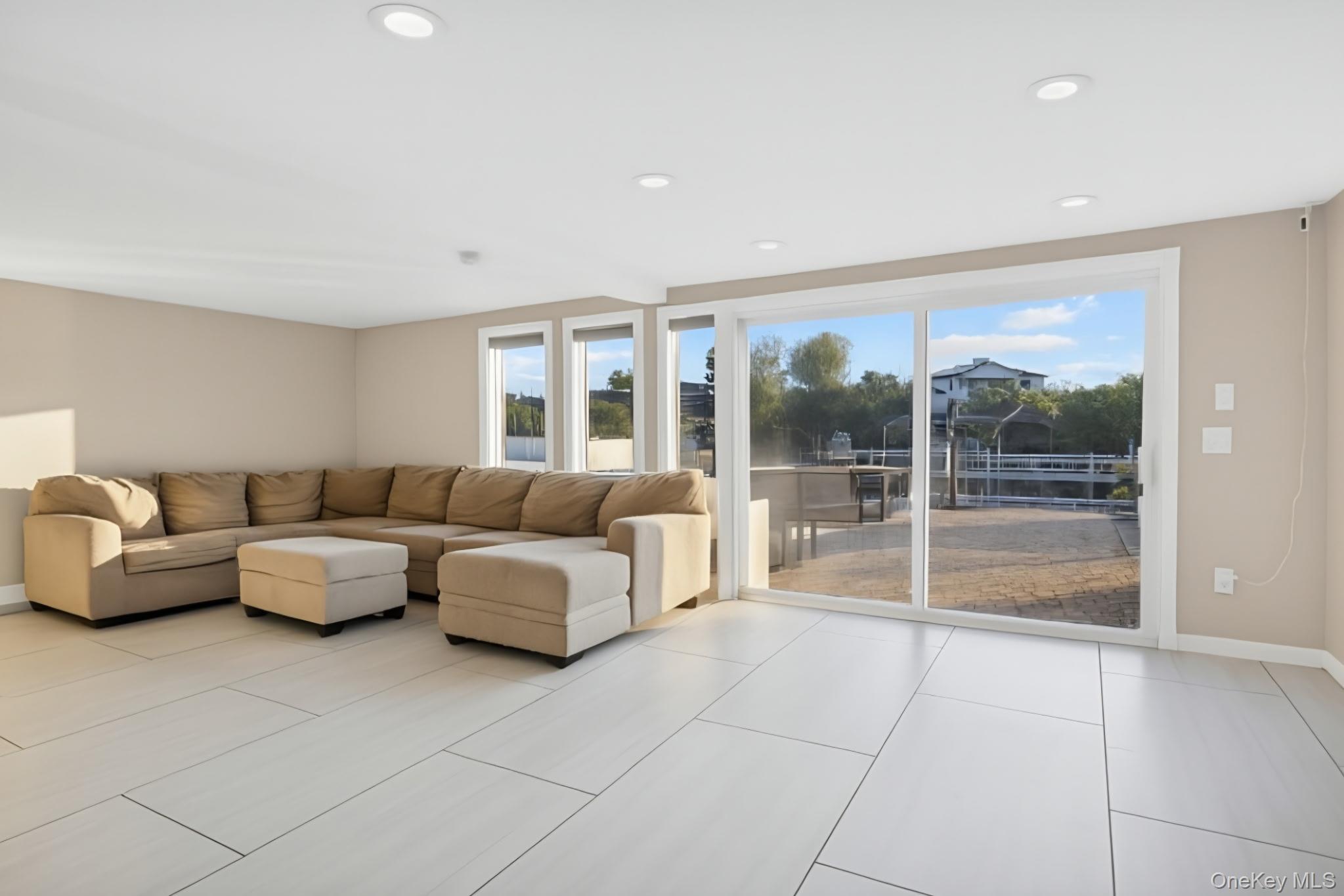 3066 Ann Street, Baldwin Harbor, NY 11510