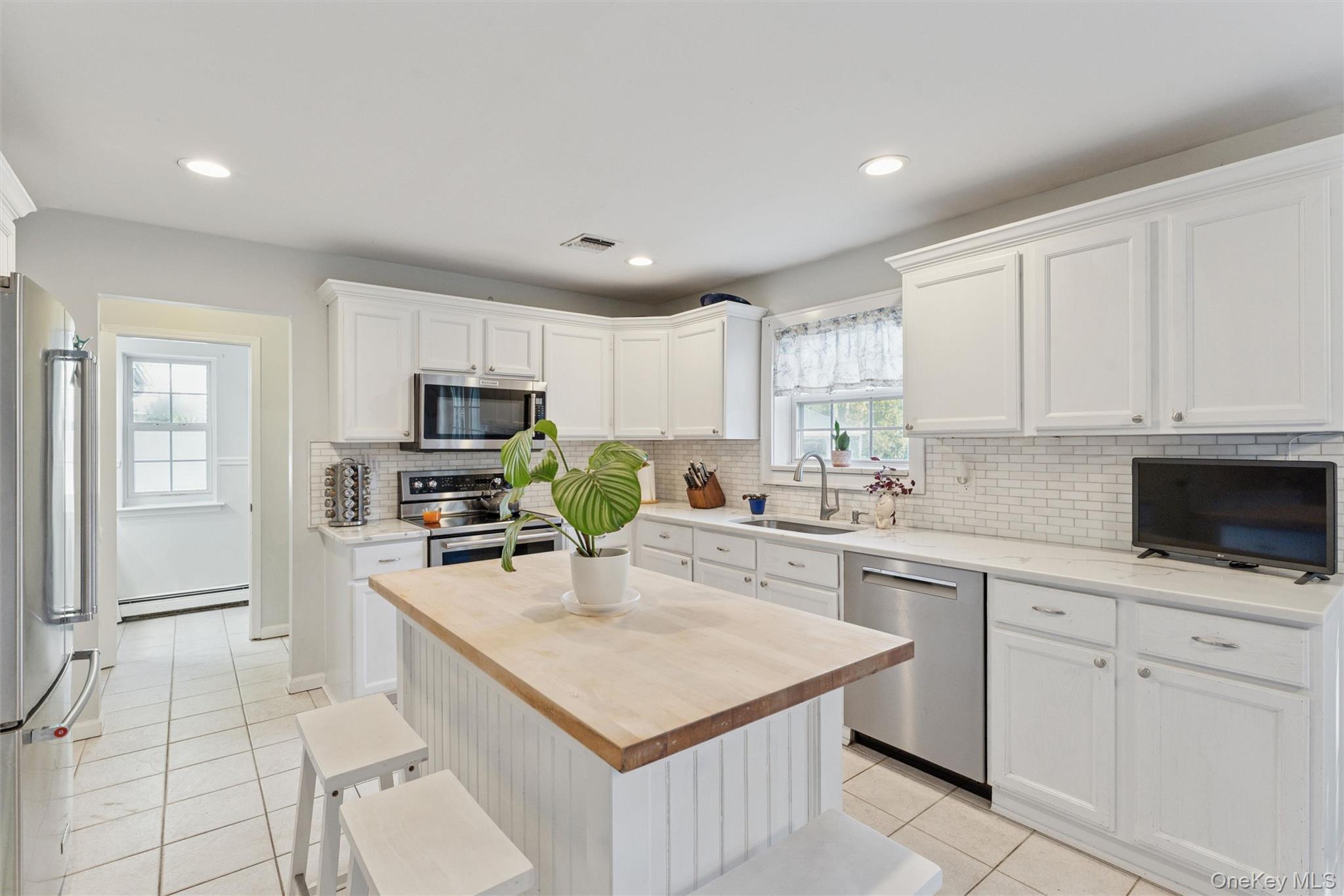 3 Seatuck Cove Circle, Eastport, NY 11941