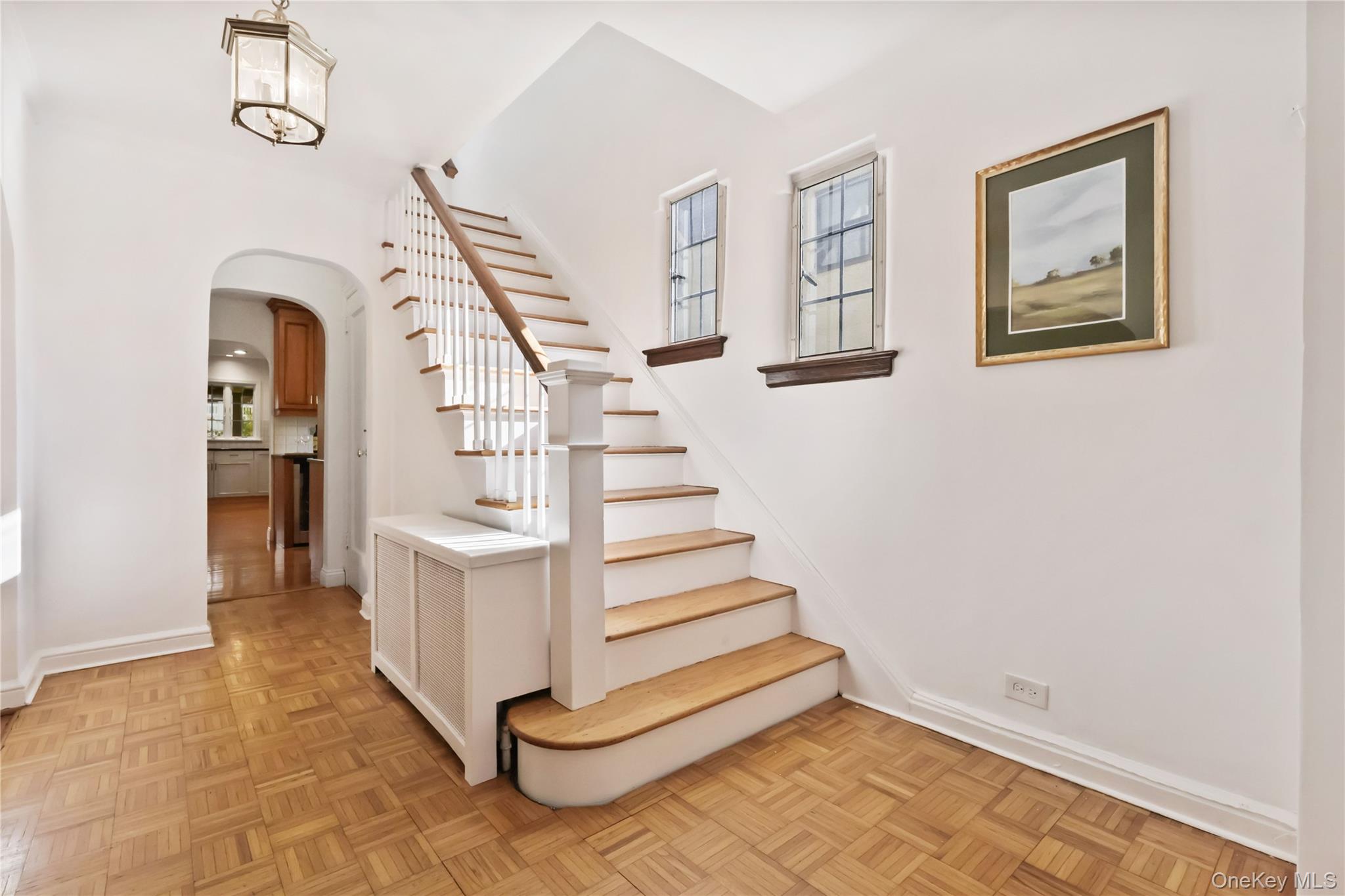 19 Huntwood Place, Mount Vernon, NY 10552