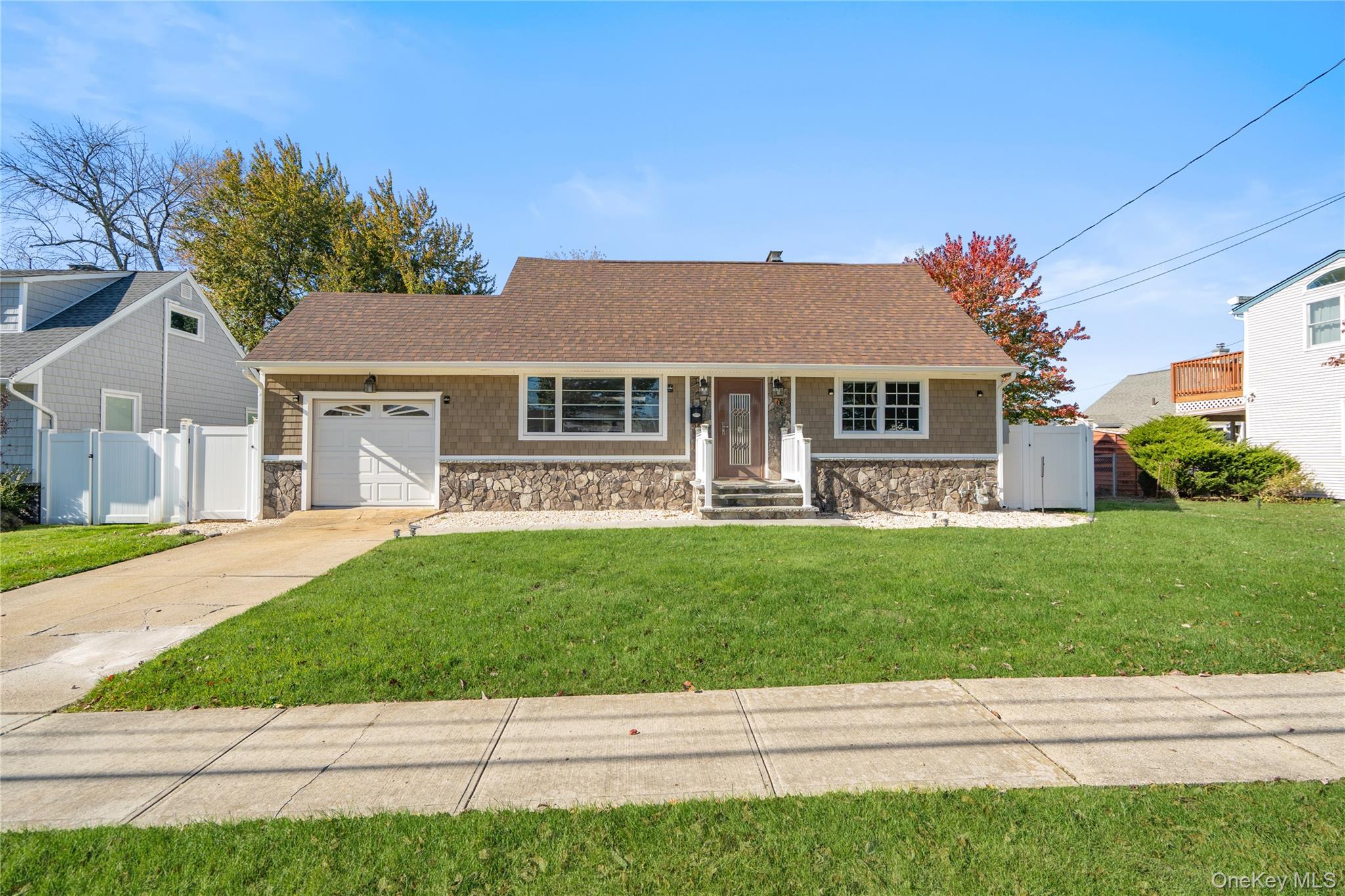 16 Smith Street, Hicksville, NY 11801