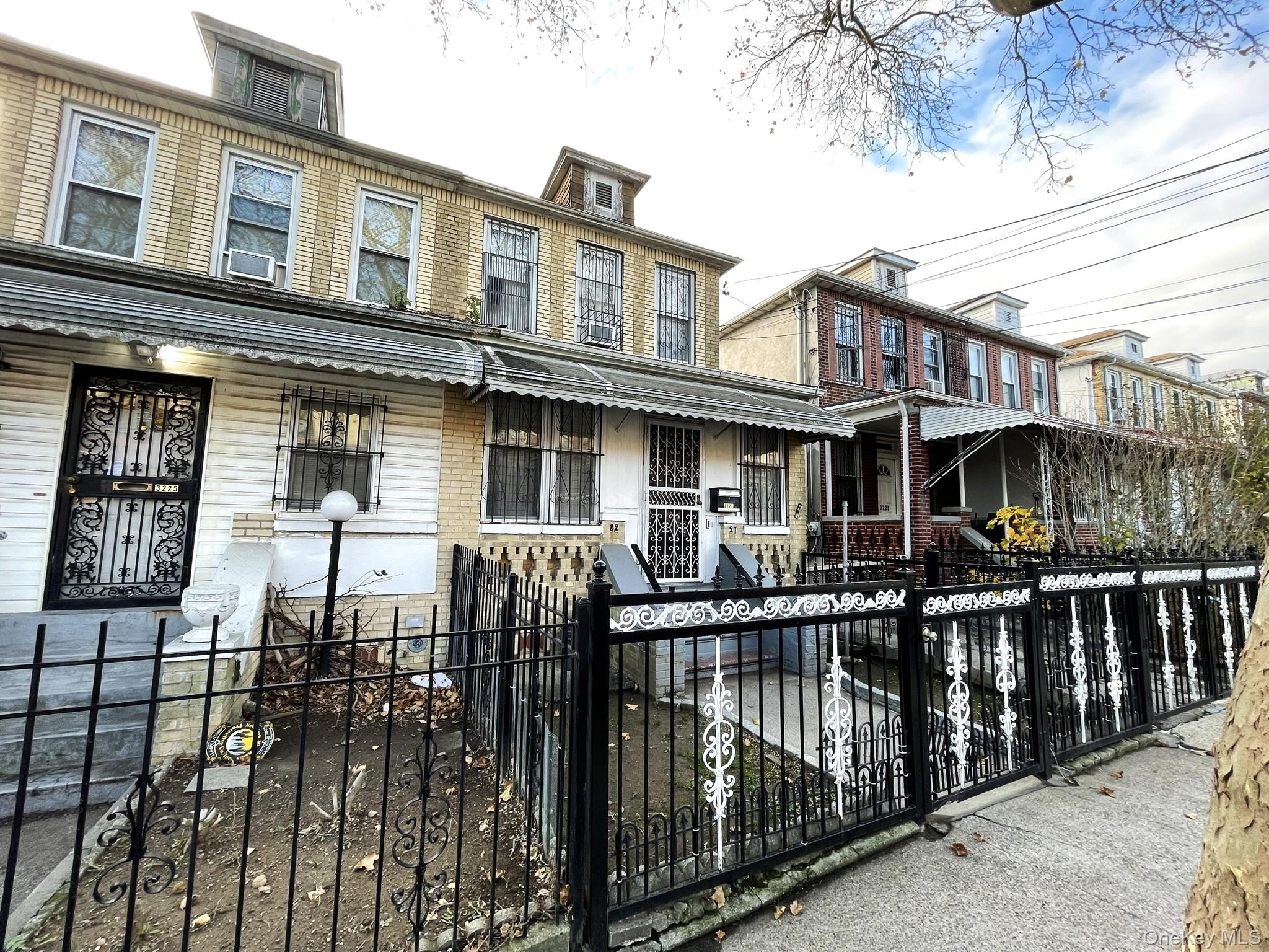 3227 Fenton Avenue, Bronx, NY 10469