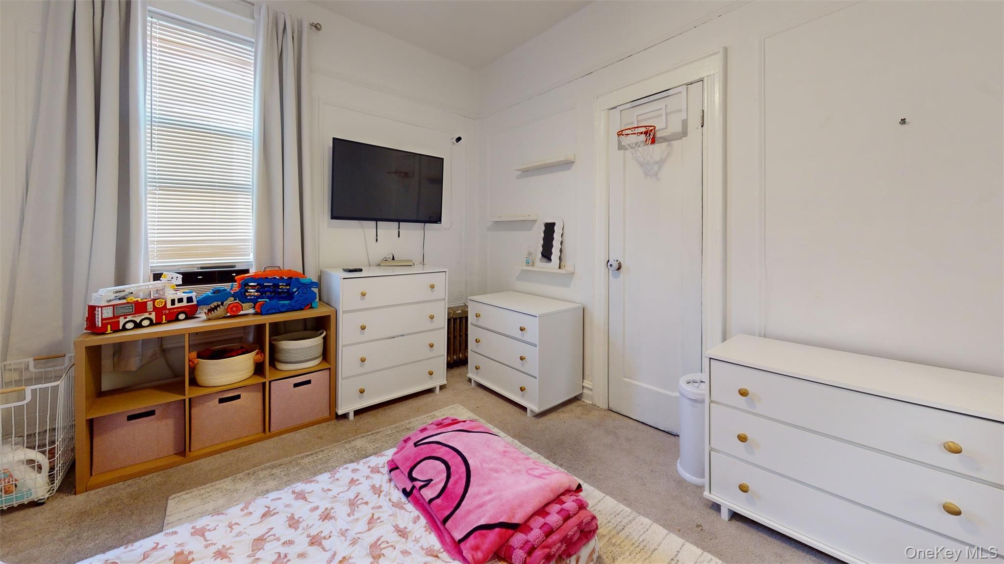 3227 Fenton Avenue, Bronx, NY 10469