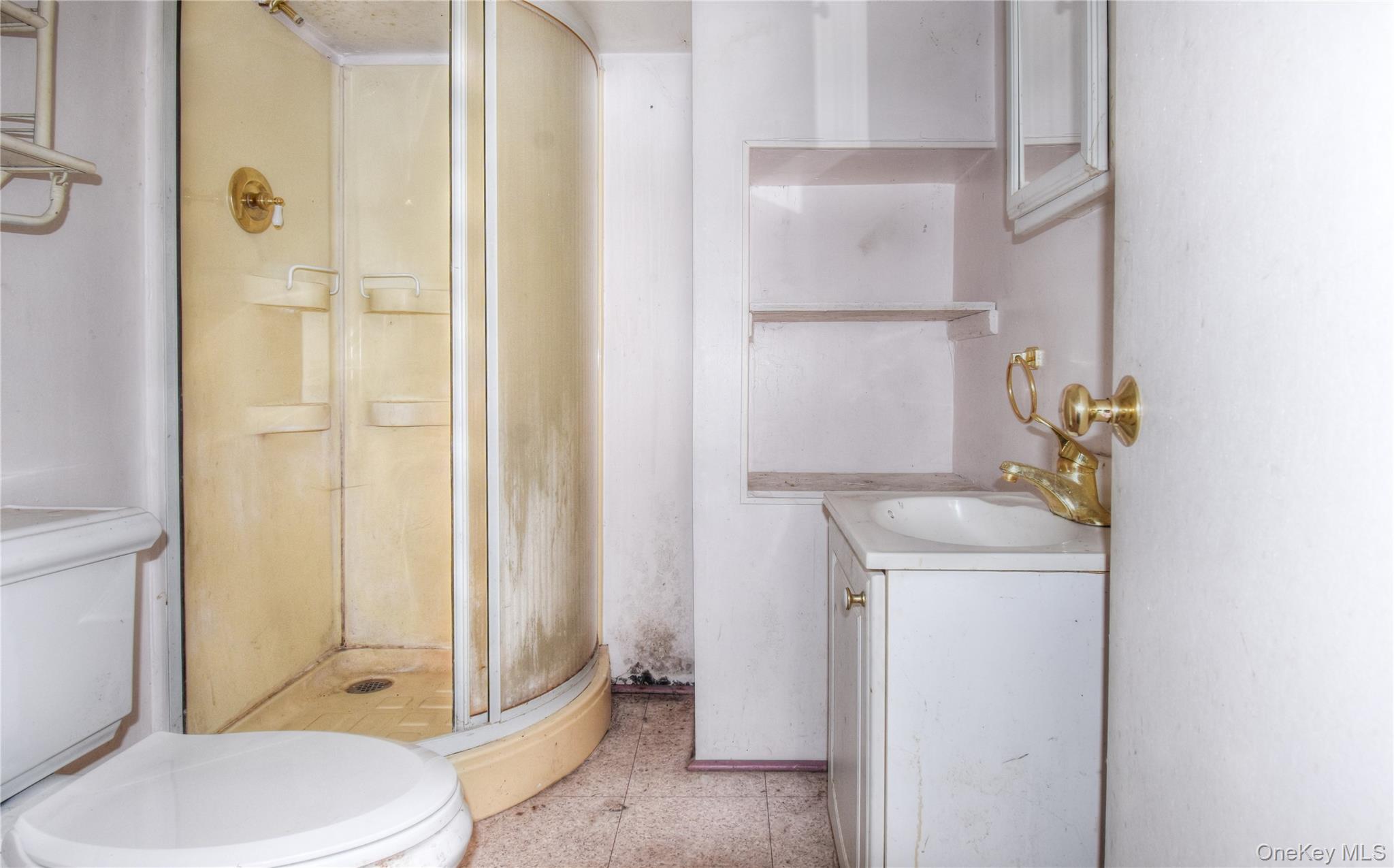 4 Parade Place, New Windsor, NY 12553