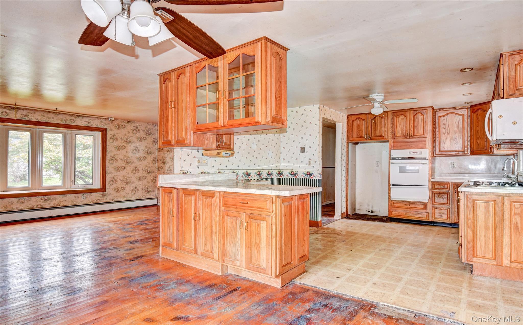 4 Parade Place, New Windsor, NY 12553