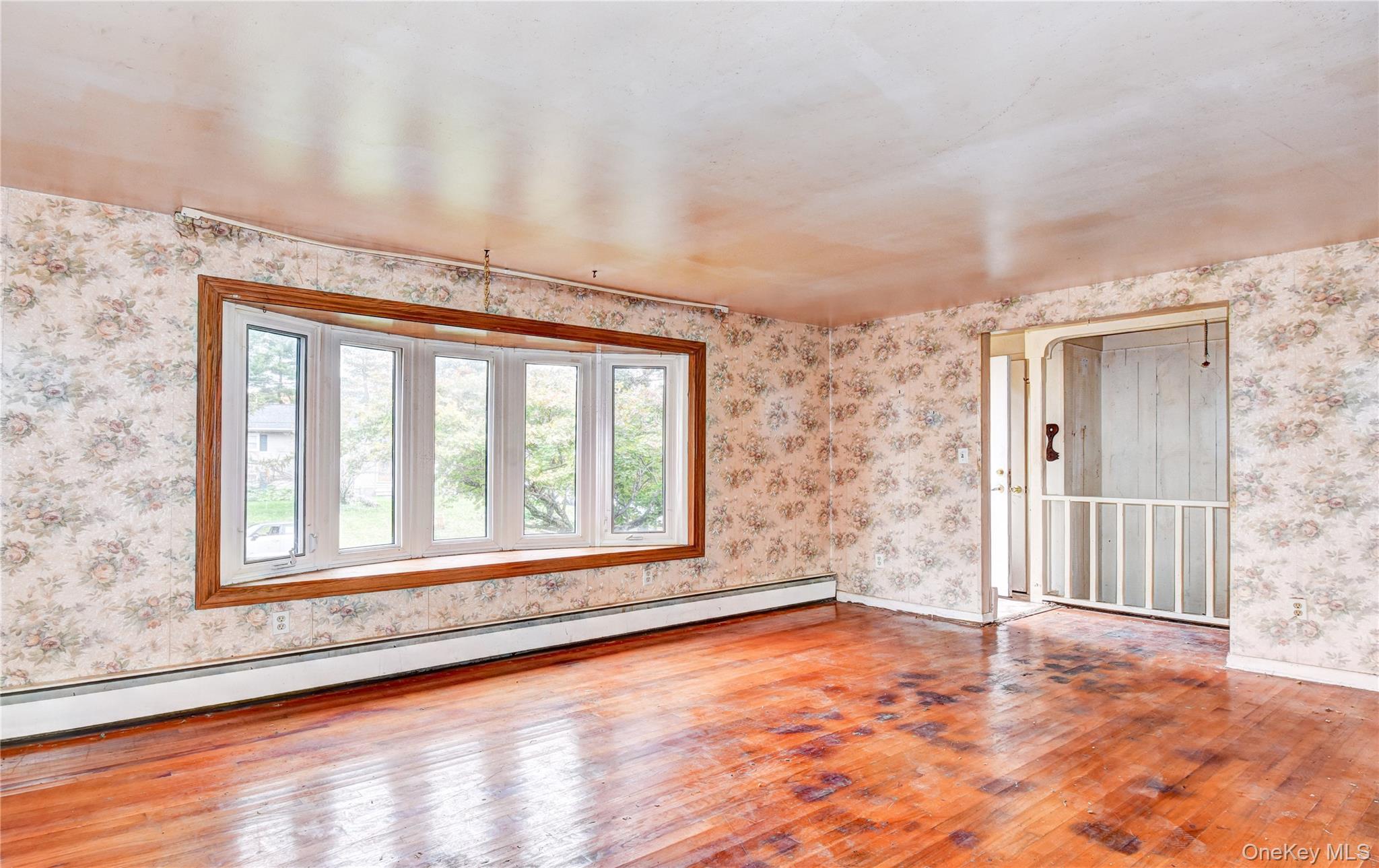 4 Parade Place, New Windsor, NY 12553