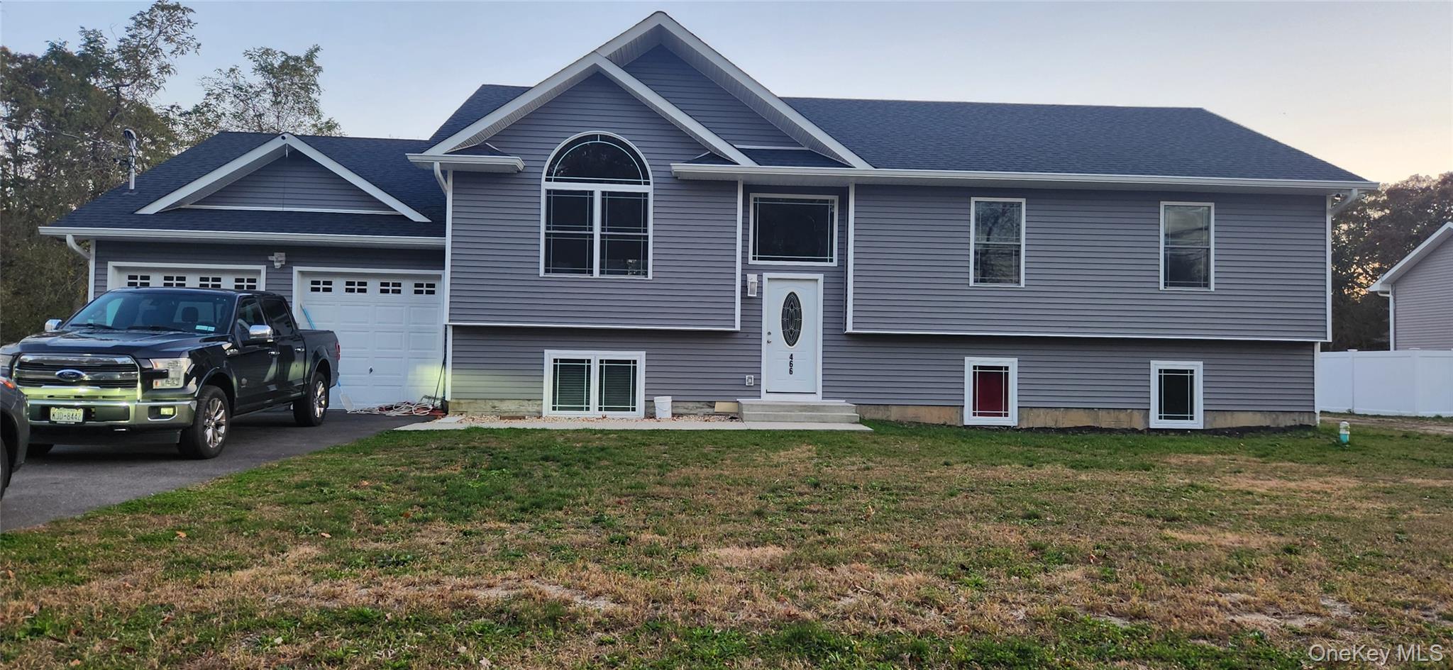 466 Granny Road, Medford, NY 11763