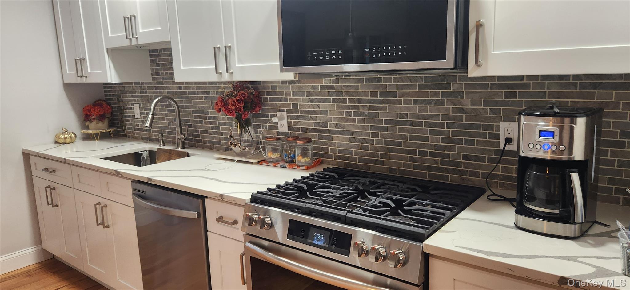 466 Granny Road, Medford, NY 11763