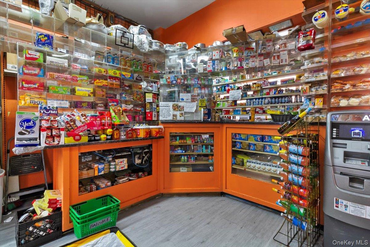 9 Hillside Avenue, New York (Manhattan), NY 10040