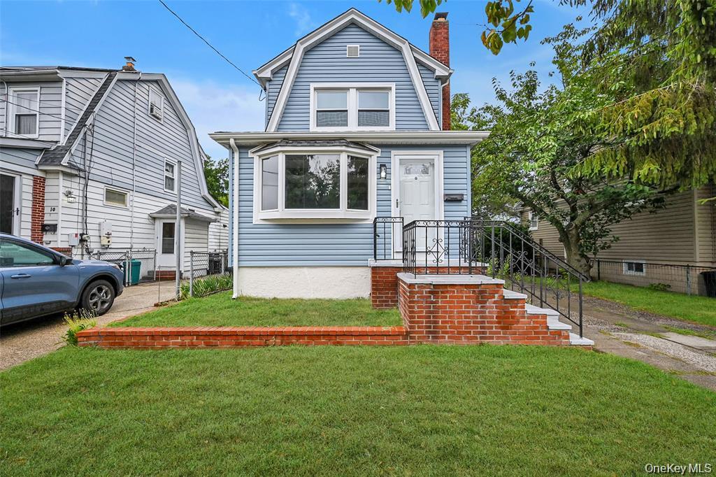 6 Pershing Avenue, Valley Stream, NY 11581