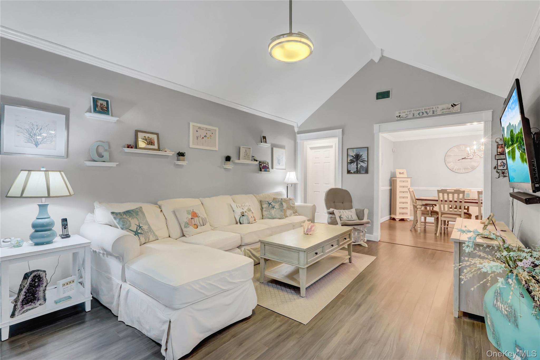 14 Chipmunk Trail, Coram, NY 11727