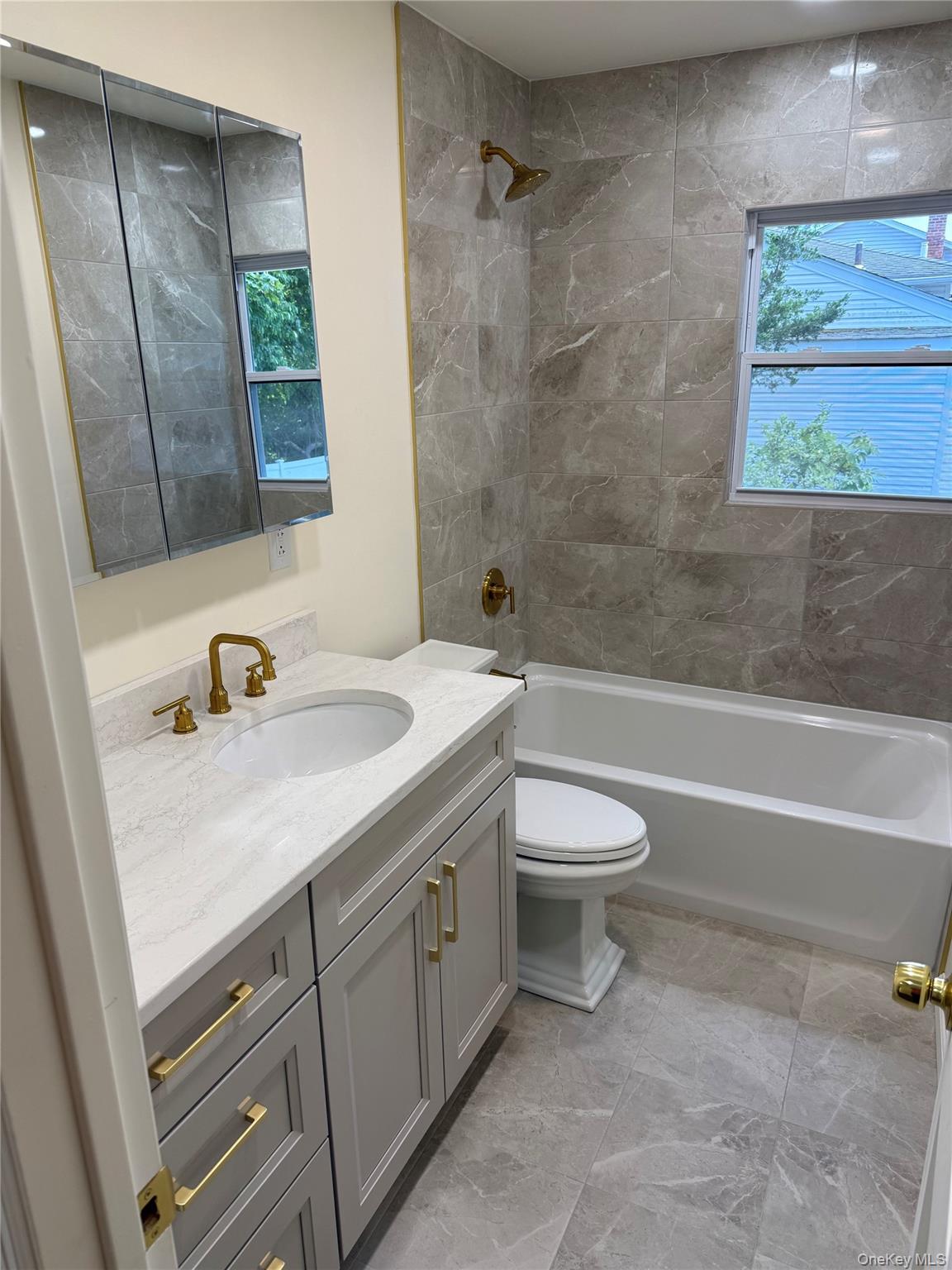 2 Arbor Gate, Old Bethpage, NY 11804