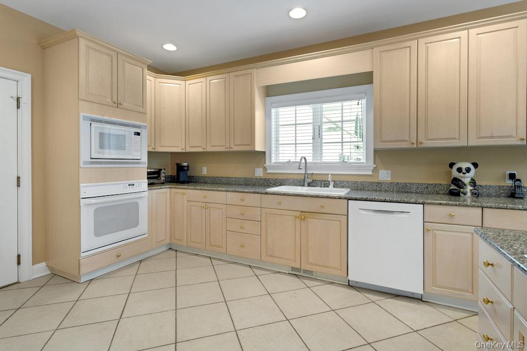 22 Birdsall Farm Drive, Armonk, NY 10504