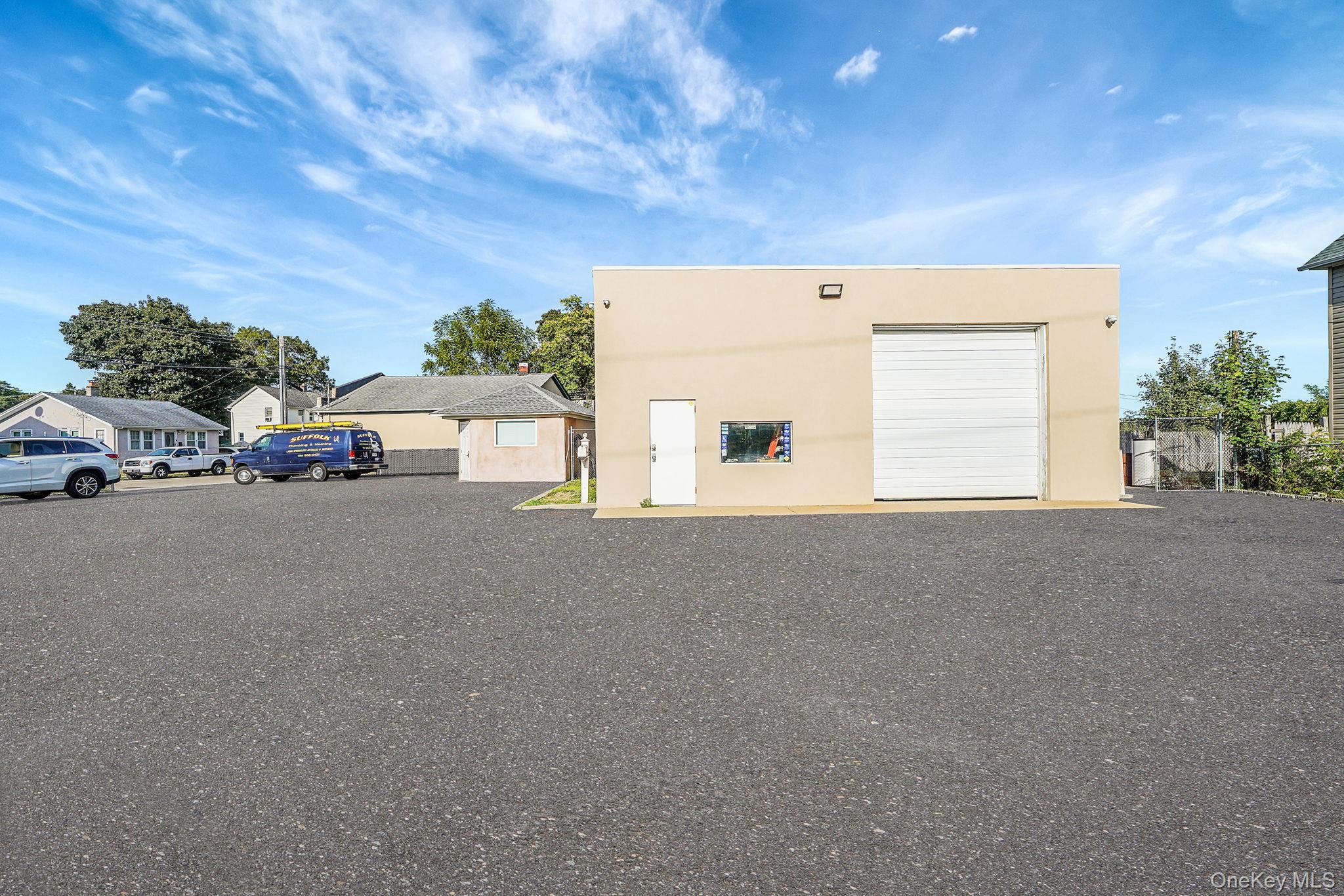 93 N Clinton Avenue, Bay Shore, NY 11706