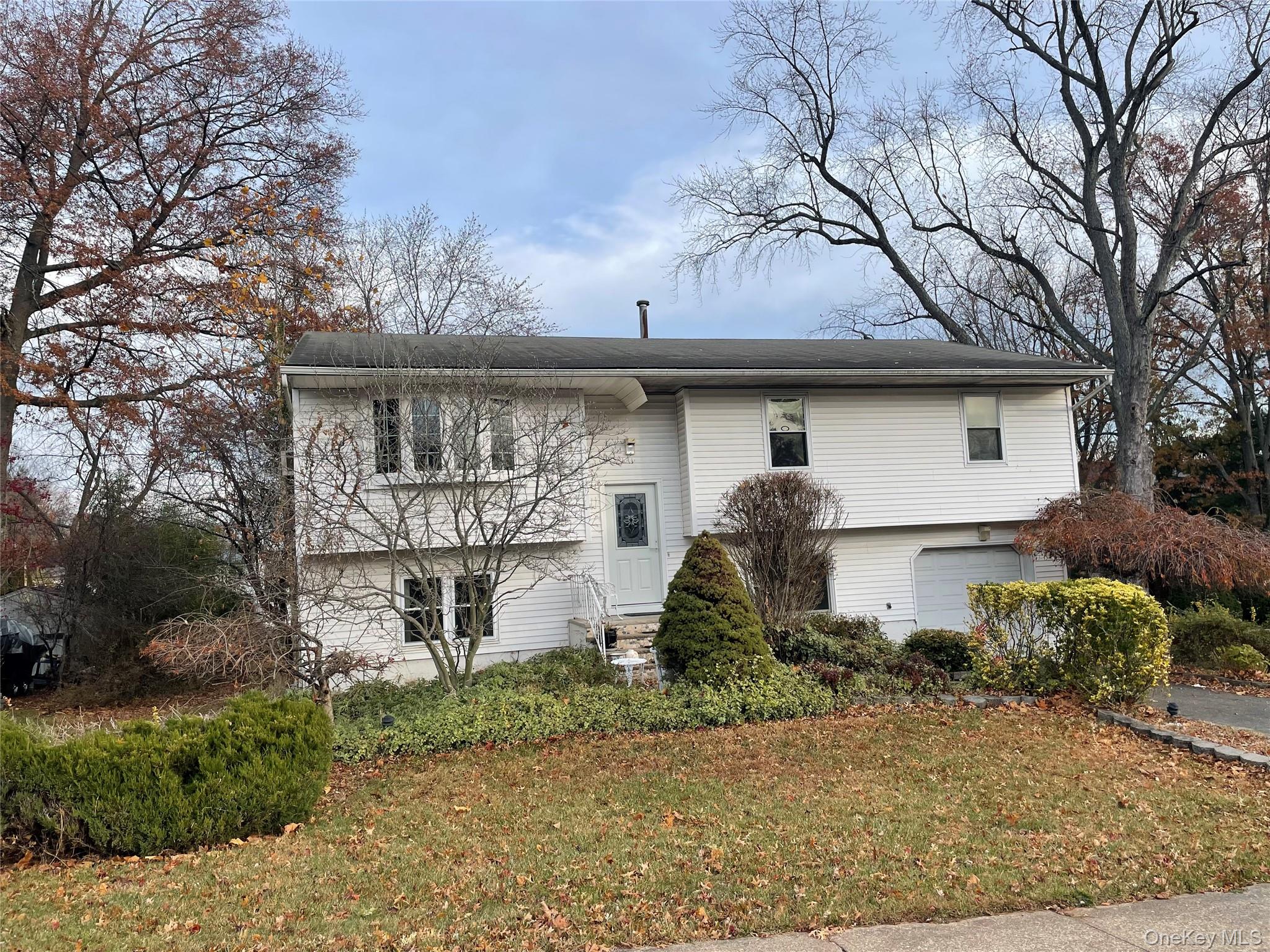 3 Cedar Avenue, Orangeburg, NY 10962