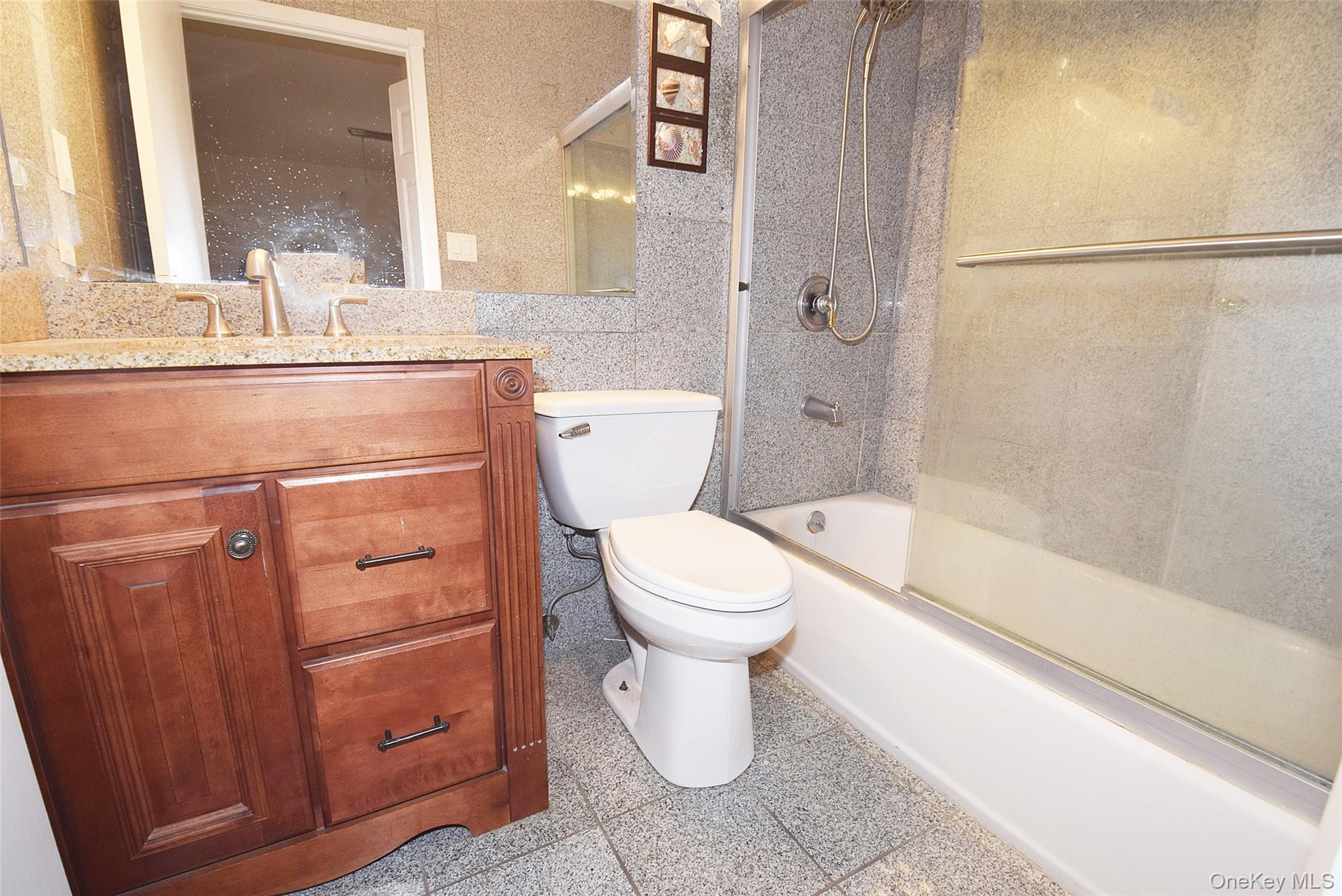 12-32 Diane Place # 204 L, Bayside, NY 11360