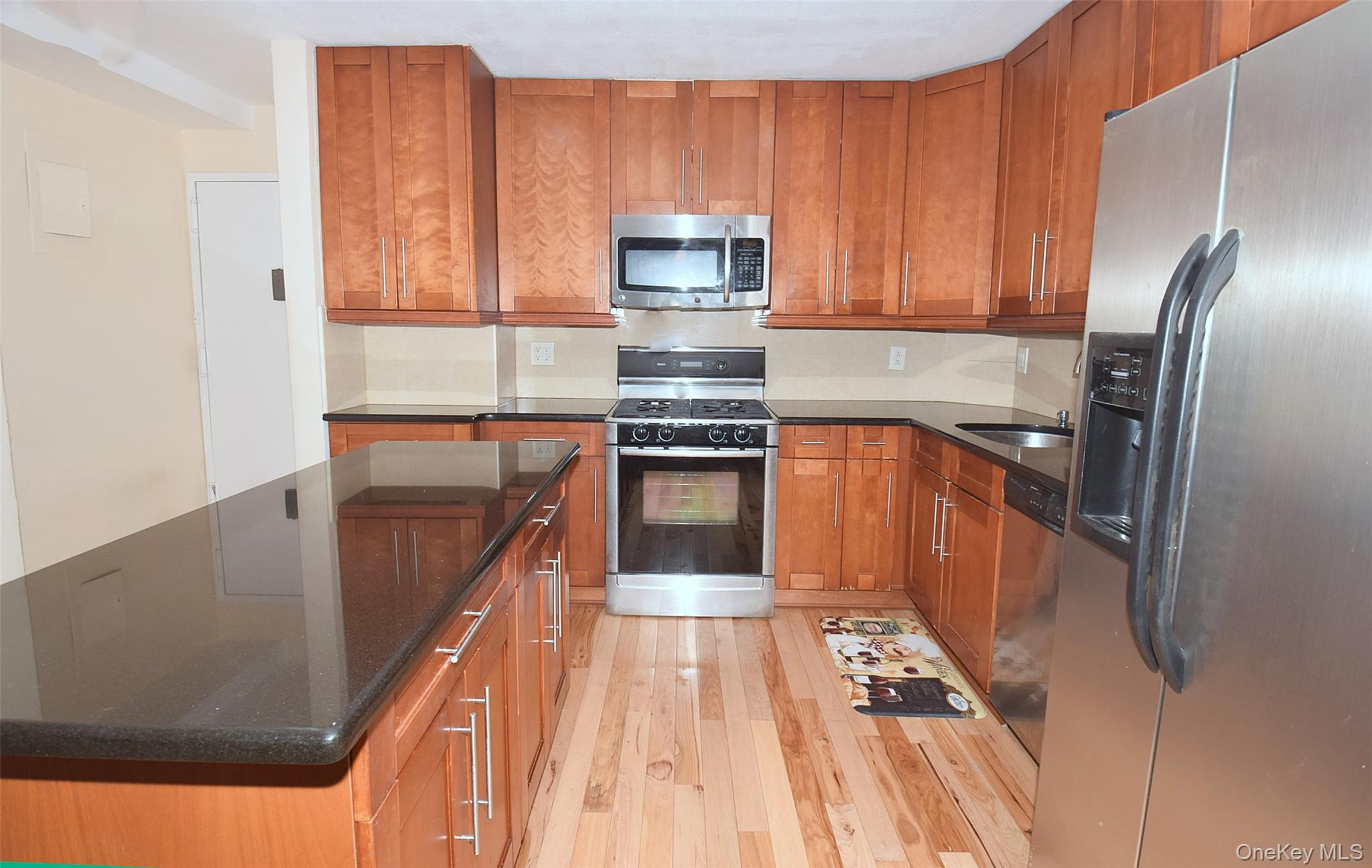 12-32 Diane Place # 204 L, Bayside, NY 11360