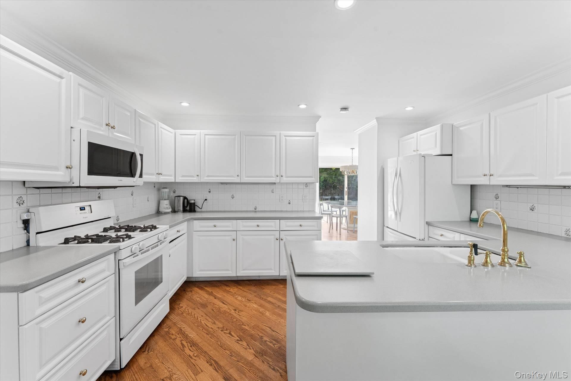 129 Oneck Lane, Westhampton Beach, NY 11978