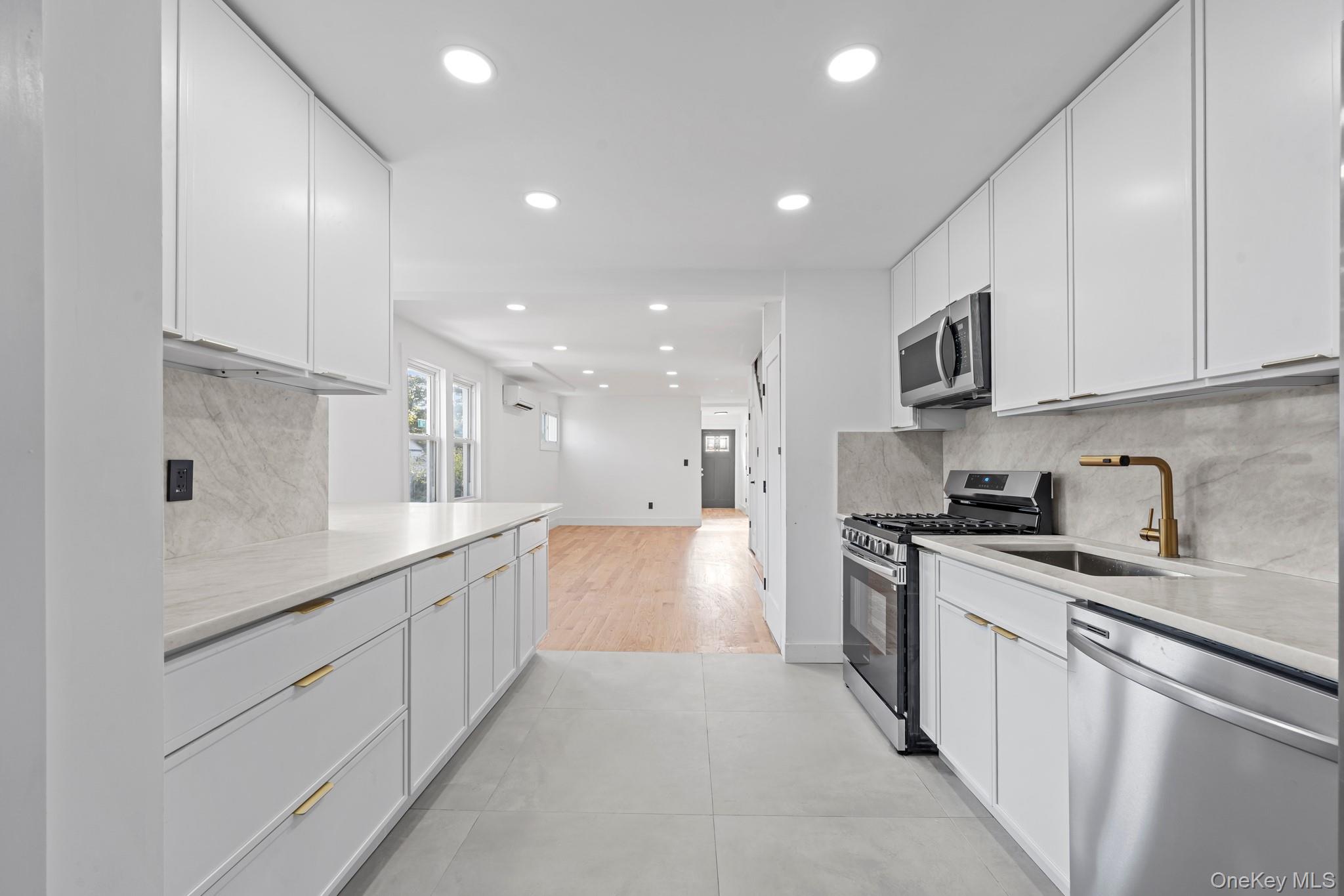 117-31 202 Street, Saint Albans, NY 11412