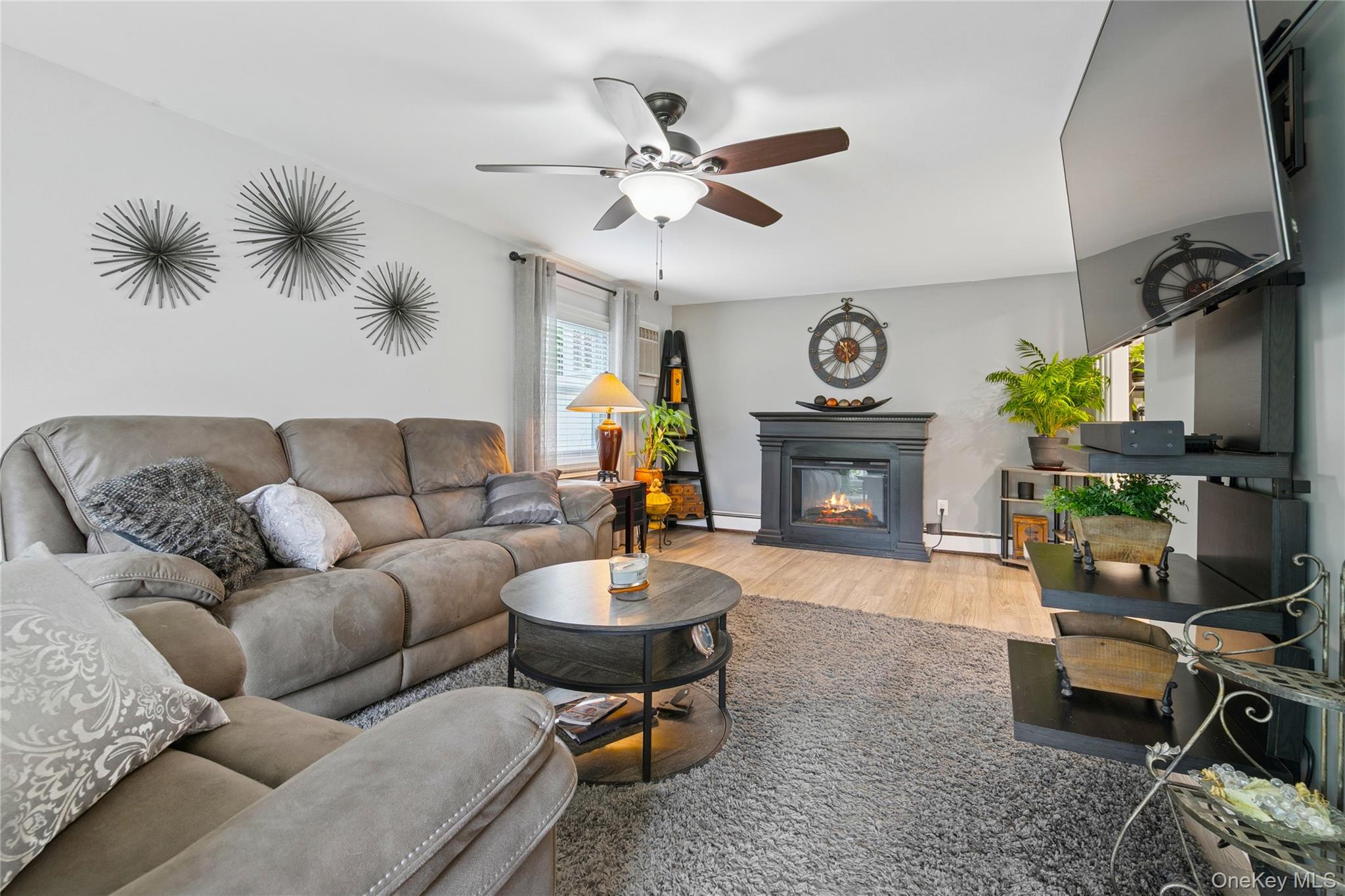 40 Straw Lane, Islandia, NY 11749