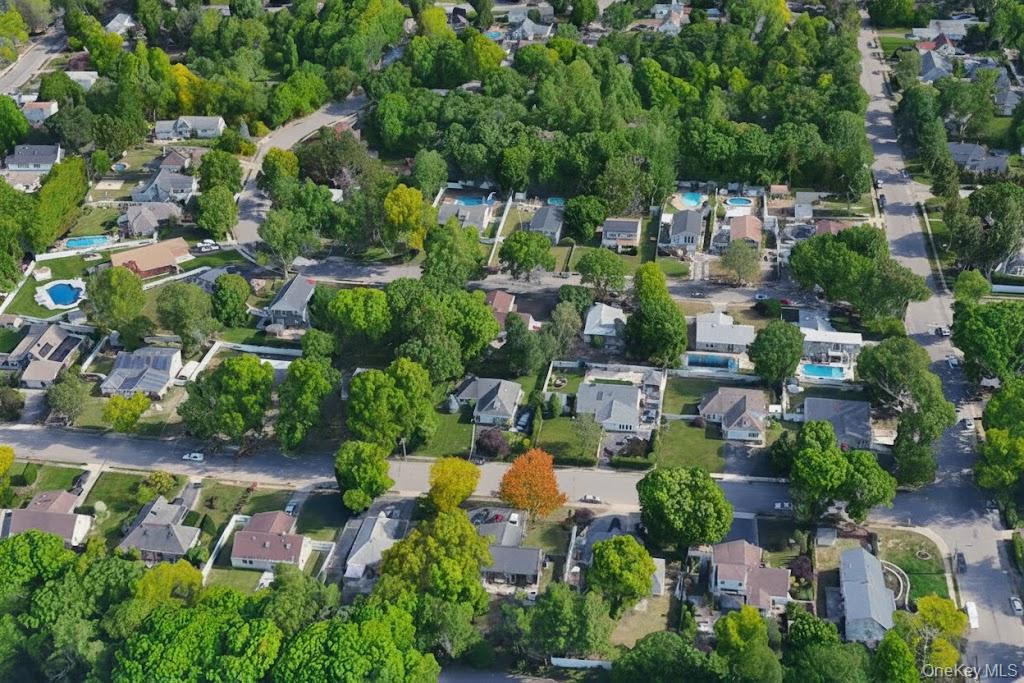 40 Straw Lane, Islandia, NY 11749