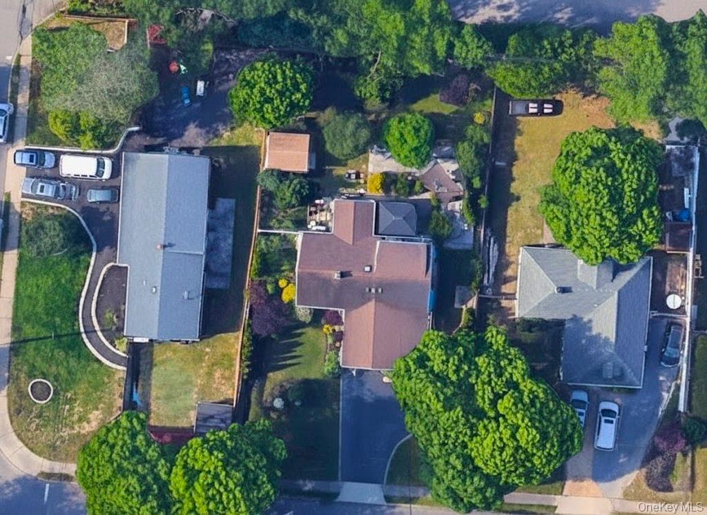 40 Straw Lane, Islandia, NY 11749