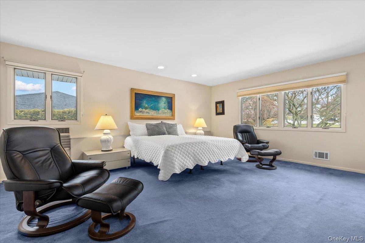 34 Lakeshore Drive, Eastchester, NY 10709