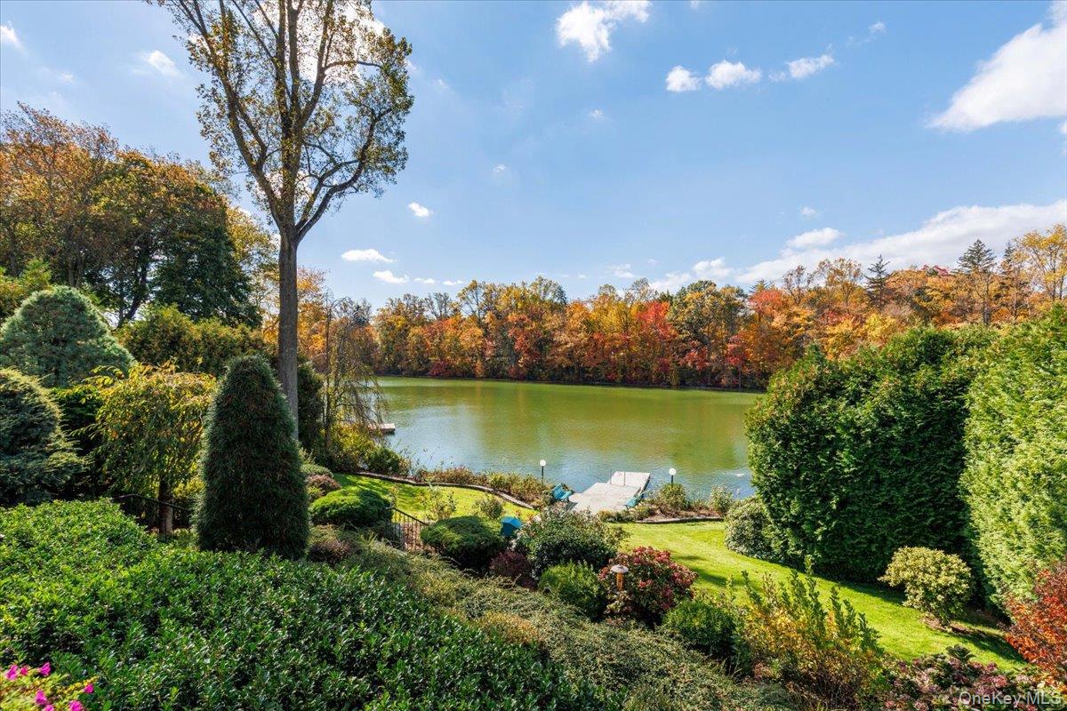 34 Lakeshore Drive, Eastchester, NY 10709