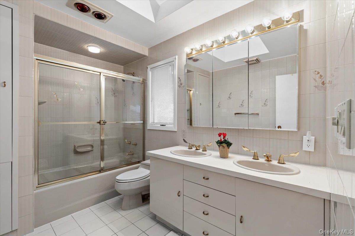 34 Lakeshore Drive, Eastchester, NY 10709