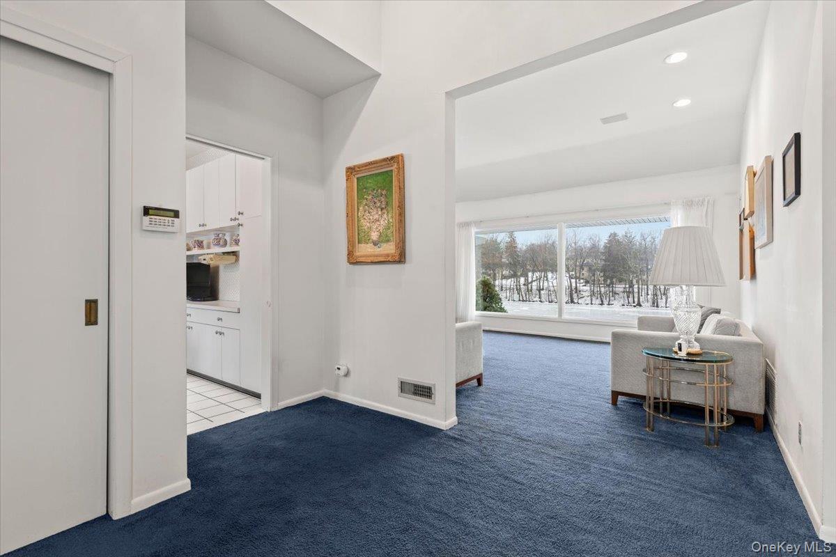 34 Lakeshore Drive, Eastchester, NY 10709