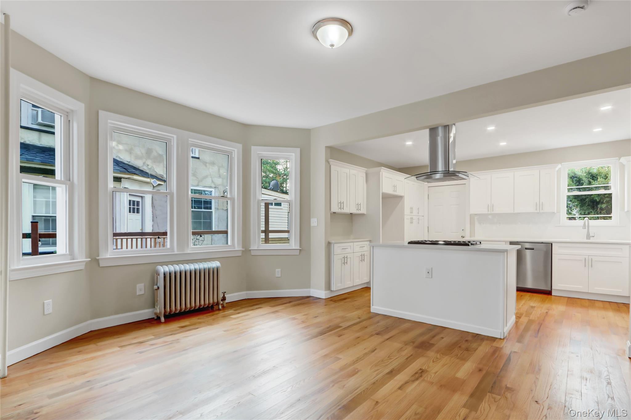 16 Howard Court, Staten Island, NY 10310