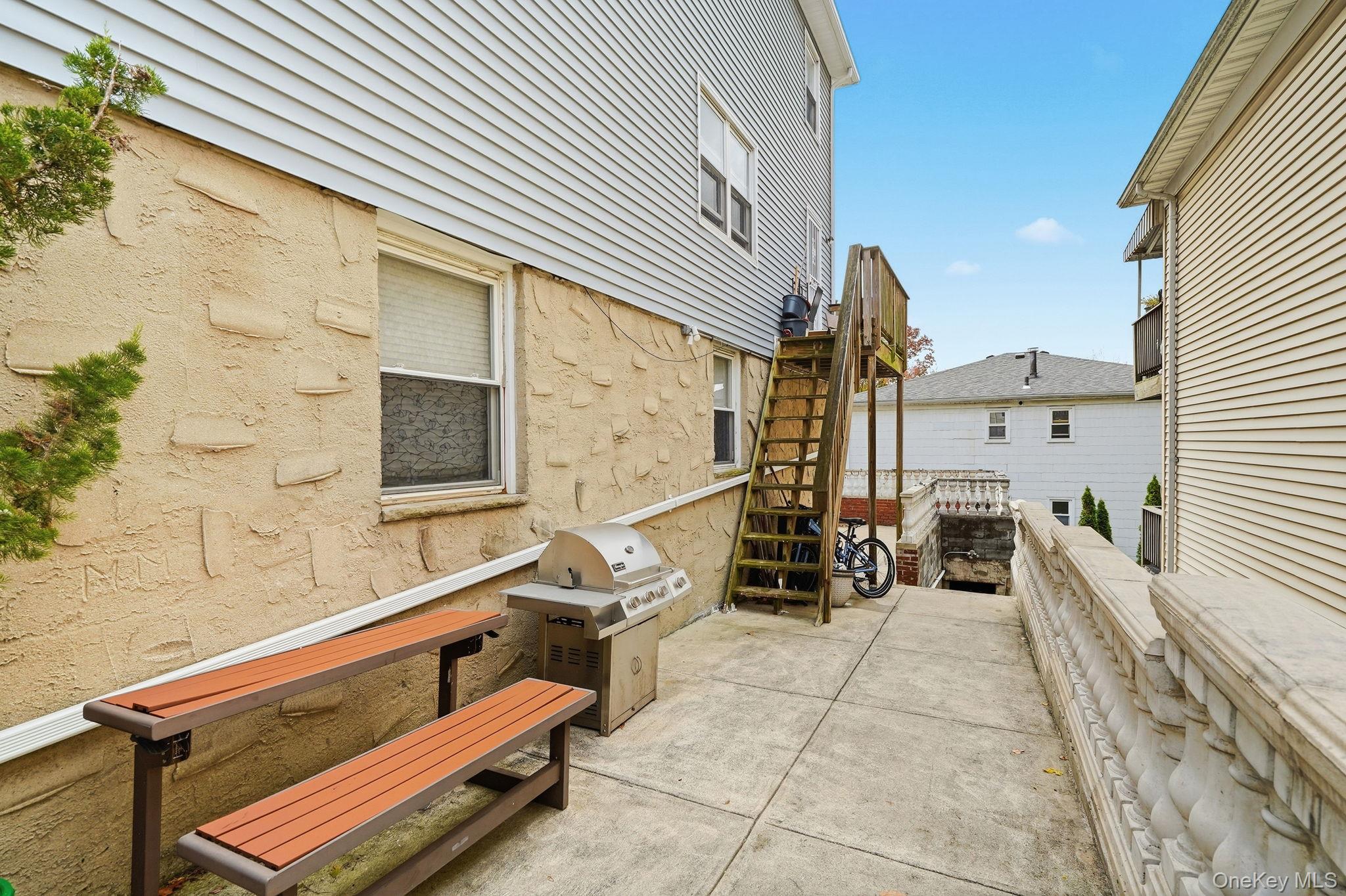 8 Elicar Terrace, Yonkers, NY 10701