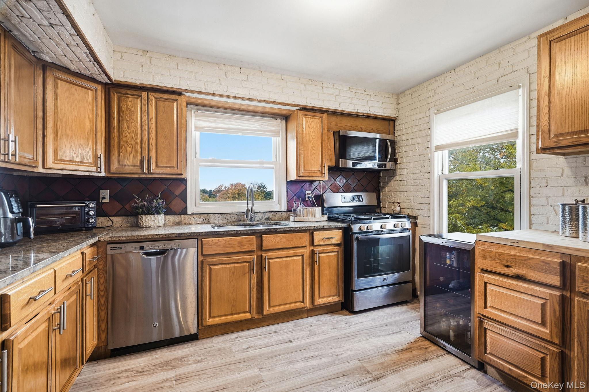 8 Elicar Terrace, Yonkers, NY 10701